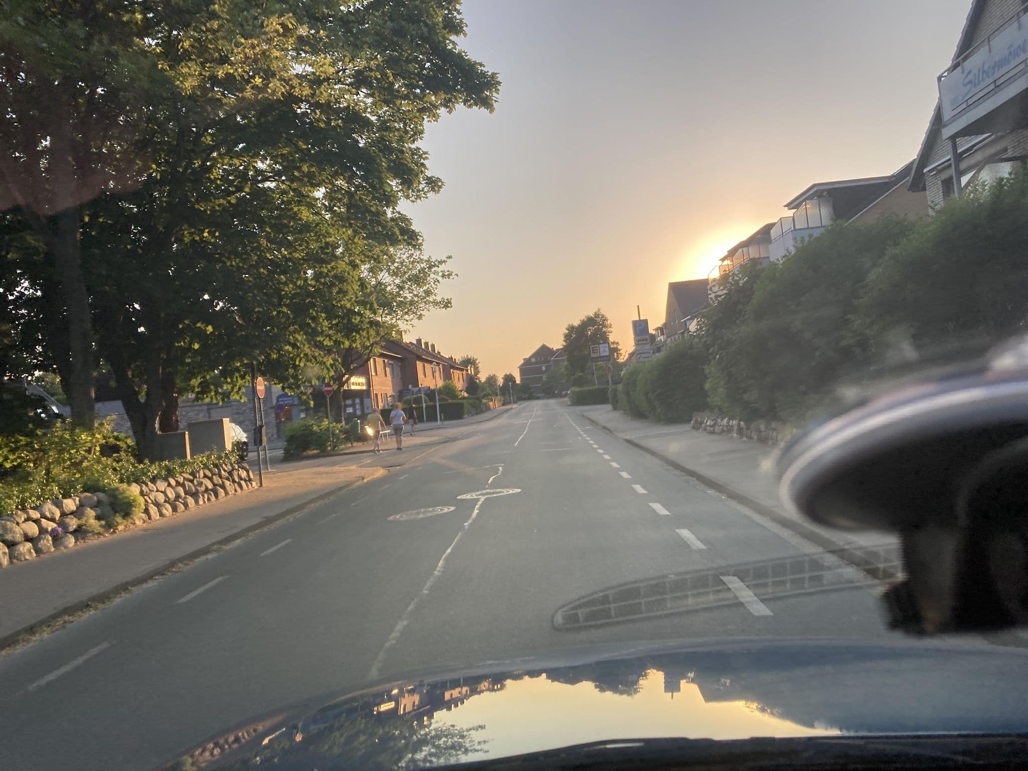Street view near Ferienhaus Silbermöve Ferienwohnung-Vermietung, Büsum — © robffm (CC BY-SA · Mapillary)
