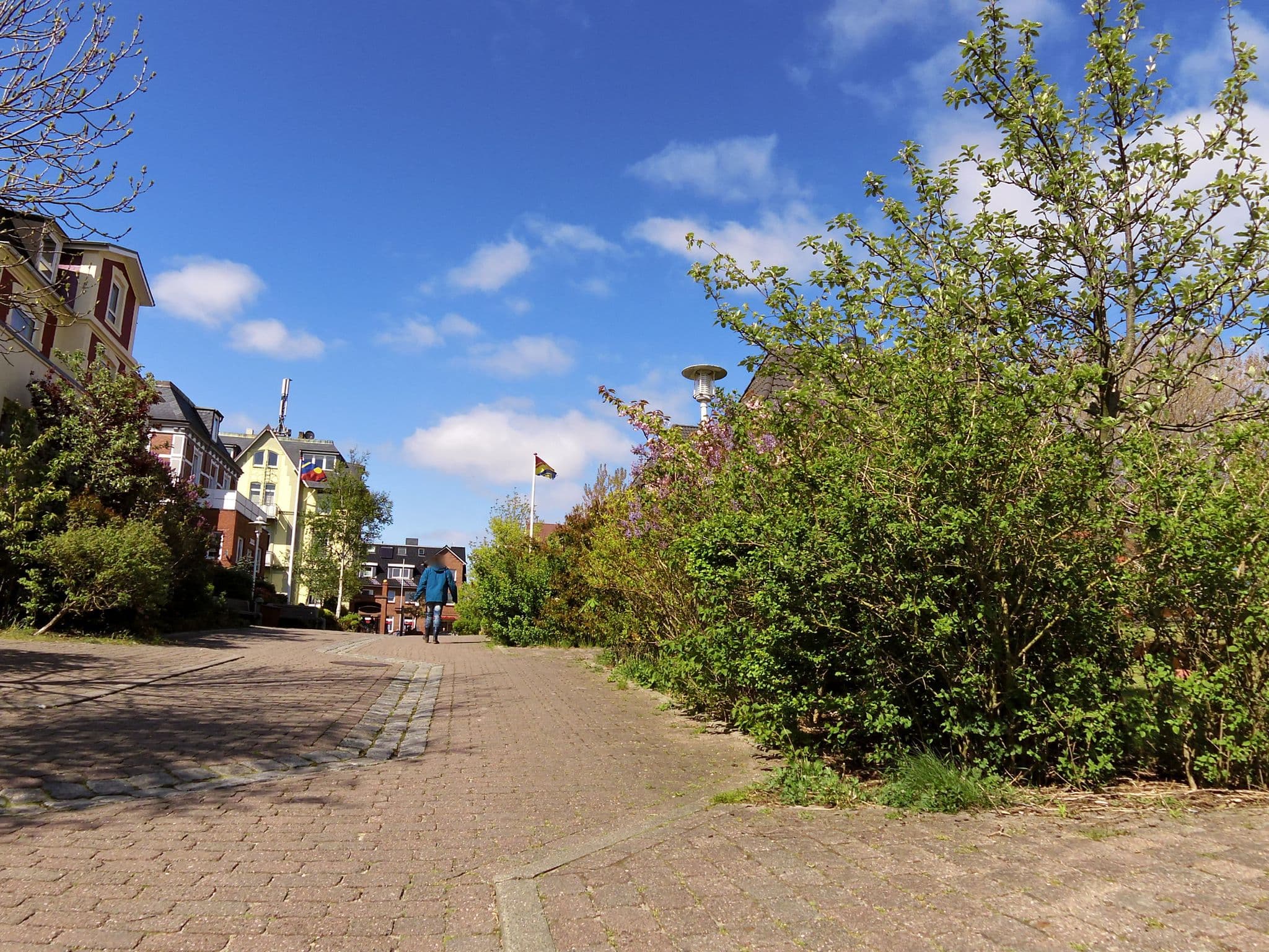 Street view near Haus Südstrand GmbH, Wyk auf Föhr — © chuck (CC BY-SA · Mapillary)