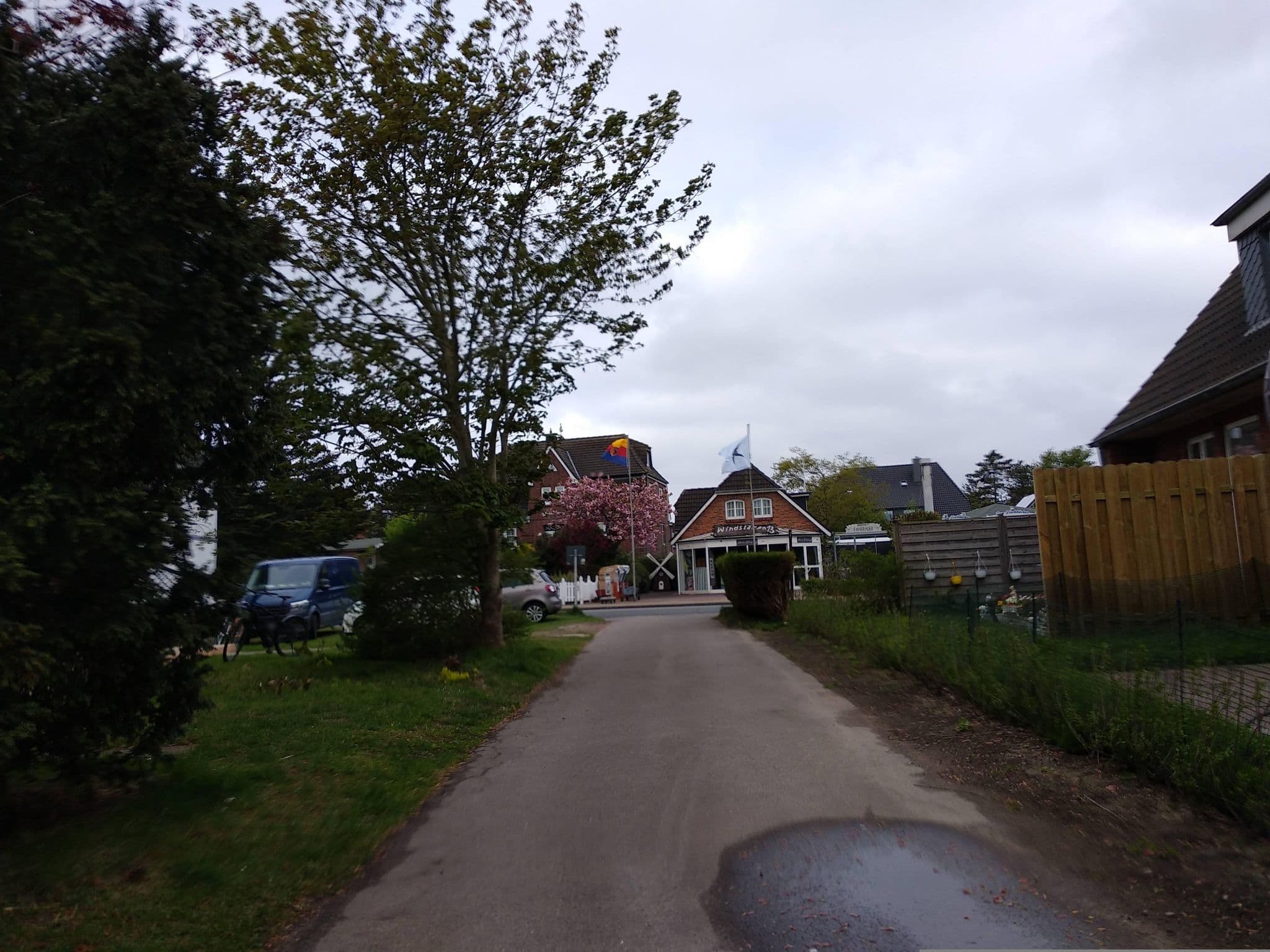 Street view near Haus Windstärke, Wyk auf Föhr — © steinm (CC BY-SA · Mapillary)