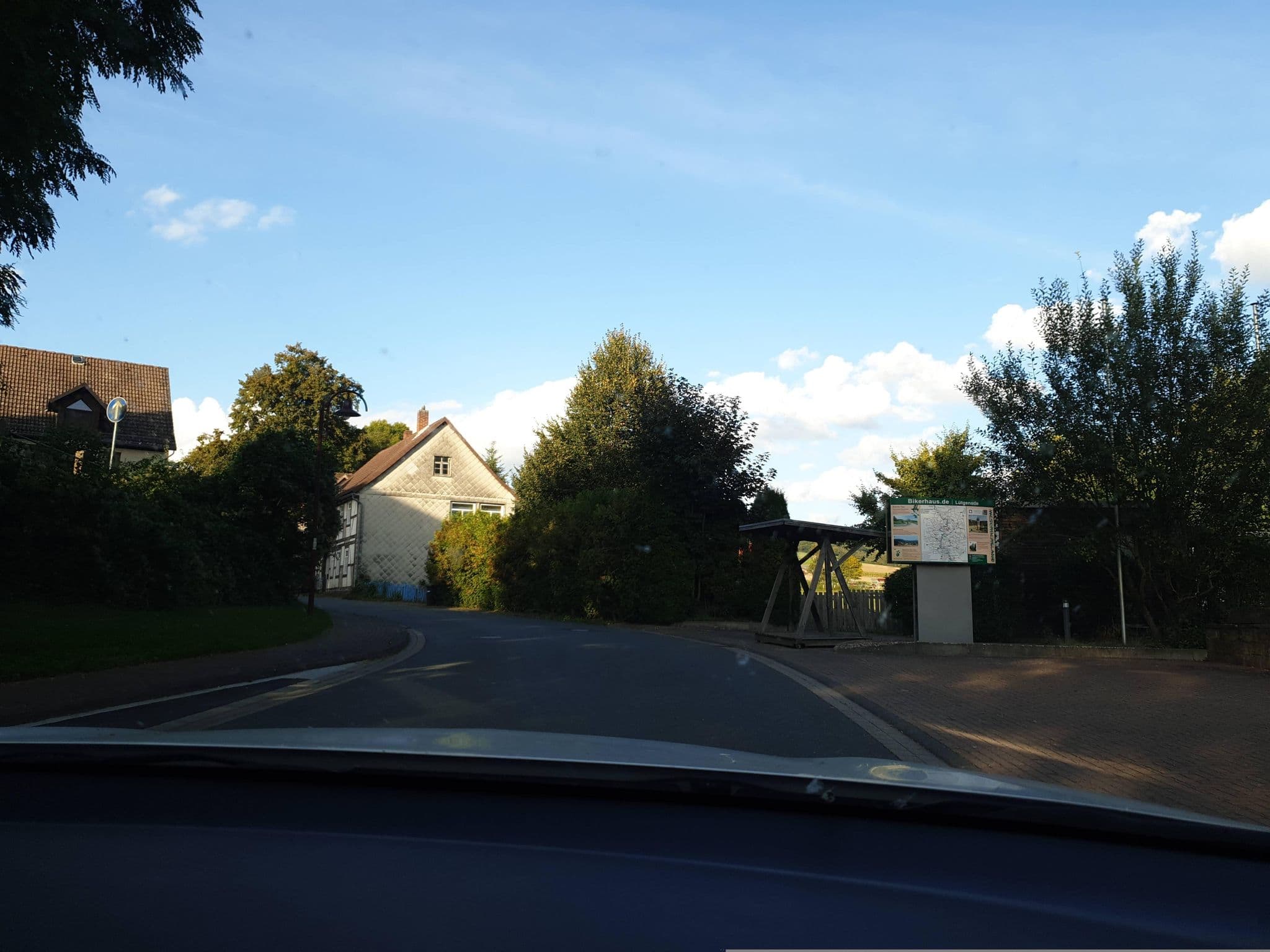Street view near Bikerhaus, Golmbach — © smoesmoesmoe (CC BY-SA · Mapillary)