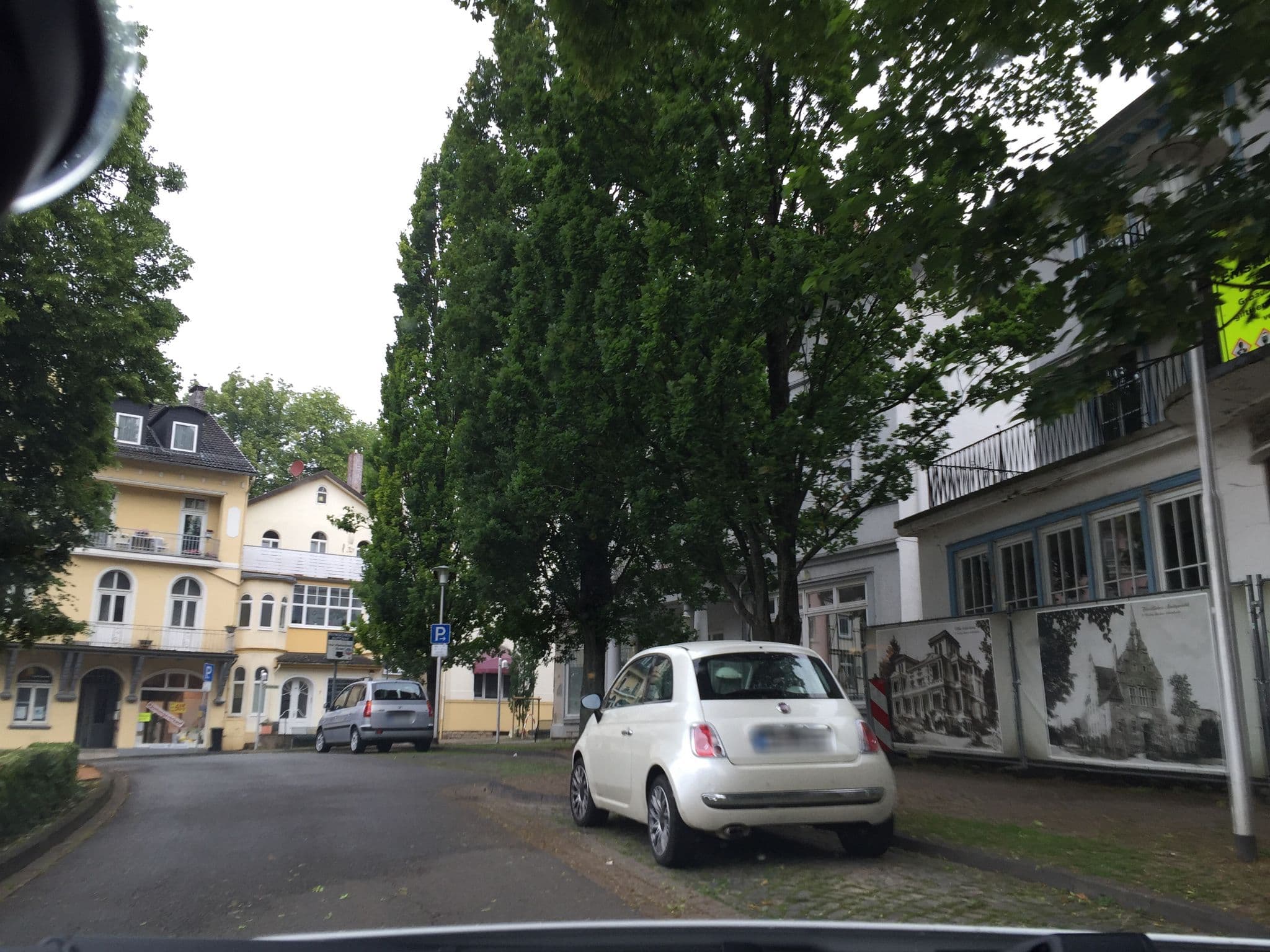 Street view near Haus Rieth, Bad Pyrmont — © postgelb (CC BY-SA · Mapillary)