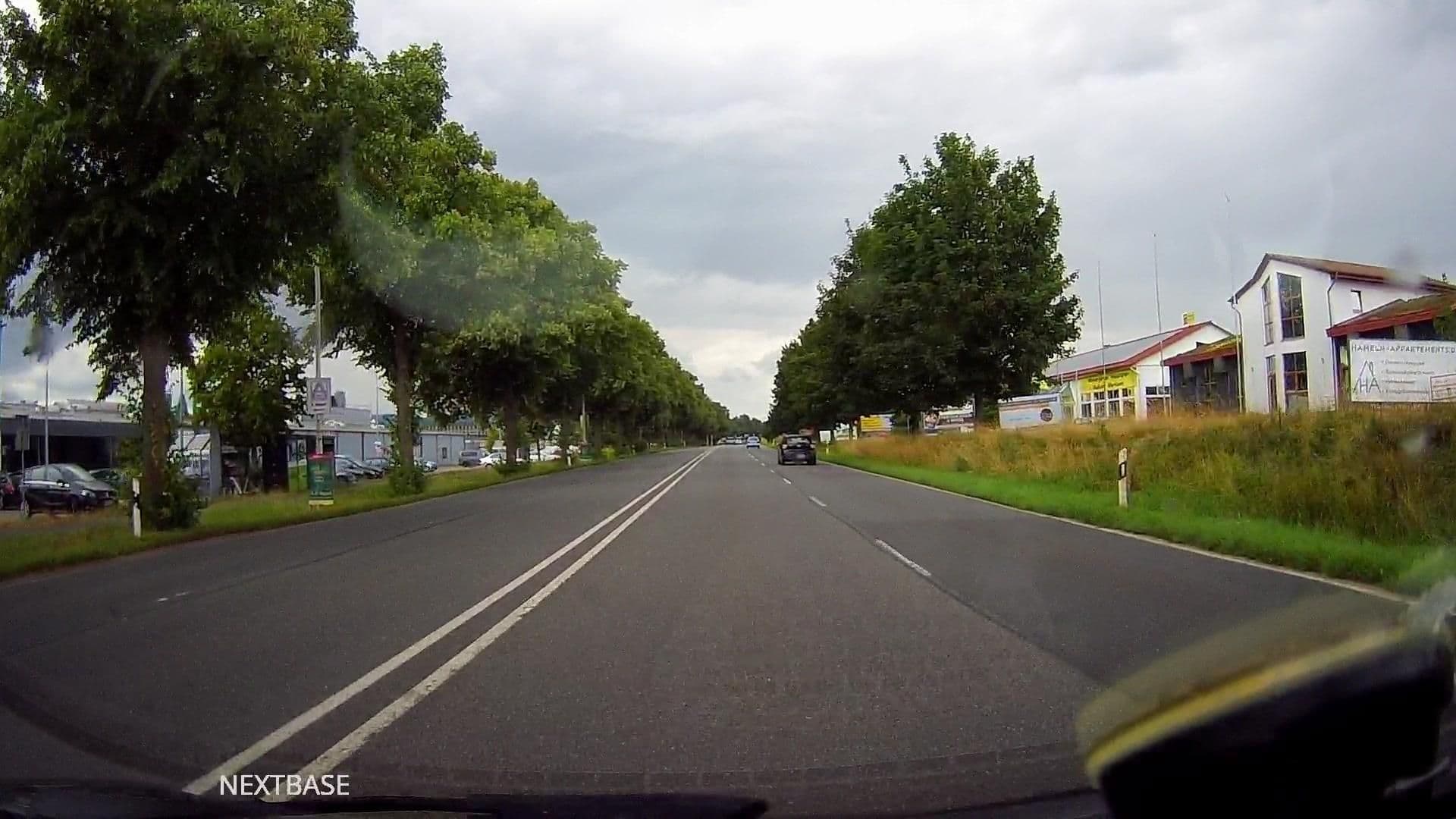 Street view near pepb GmbH, Hameln — © derlipper (CC BY-SA · Mapillary)