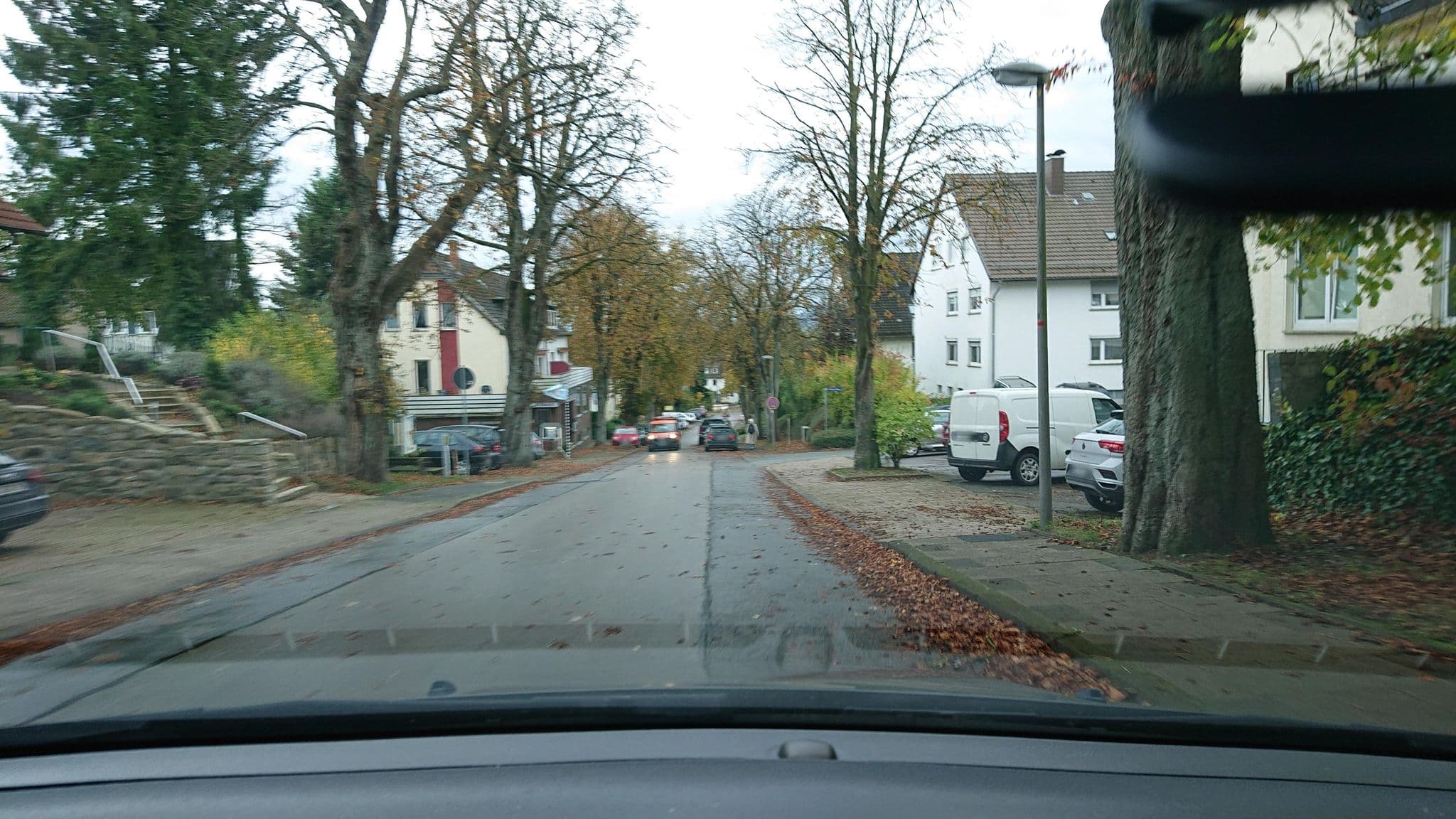 Street view near Hotel Quellenhof, Bad Meinberg — © analuisa (CC BY-SA · Mapillary)