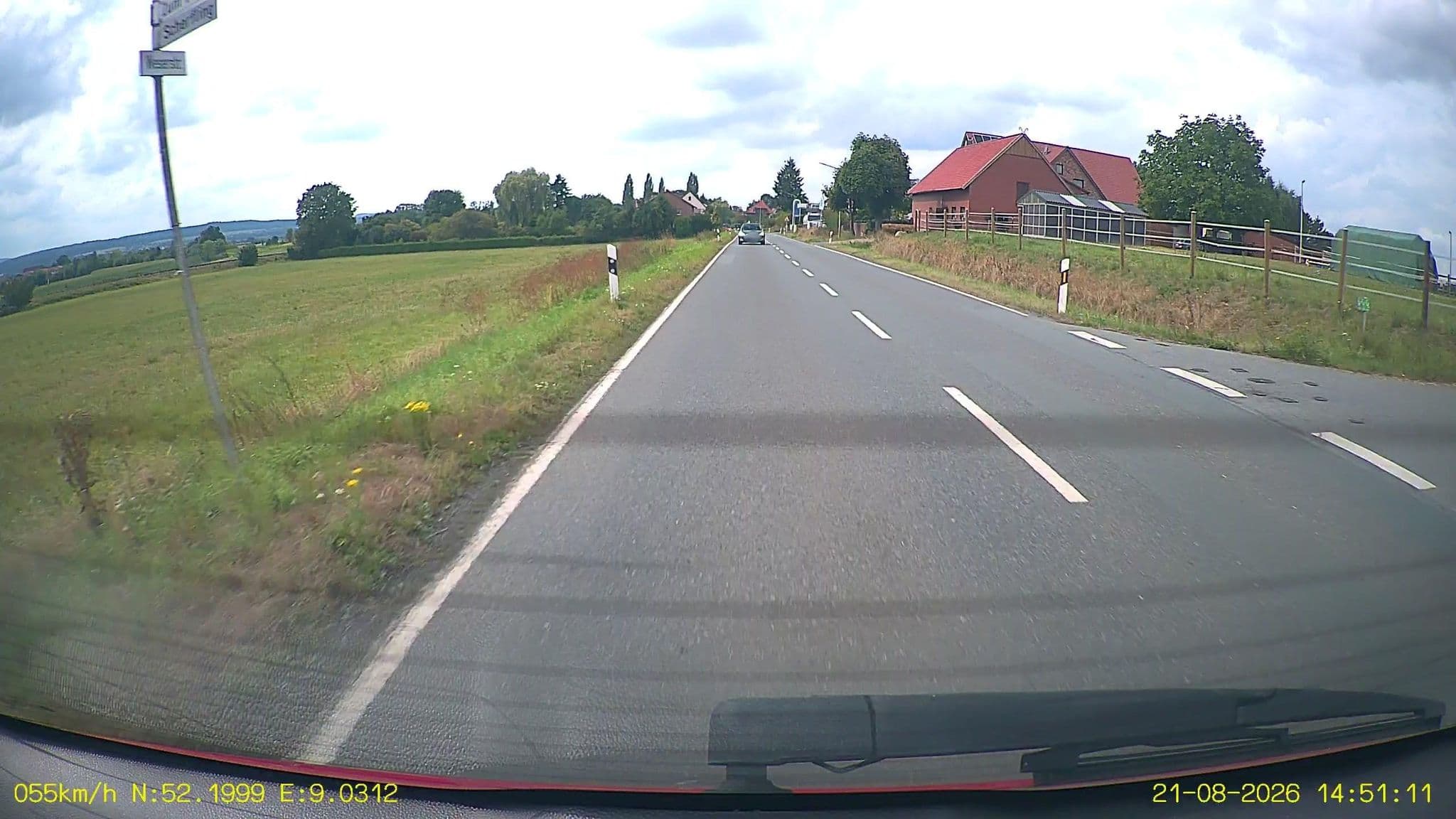 Street view near Pension Wöhler, Rinteln — © toaskoas (CC BY-SA · Mapillary)