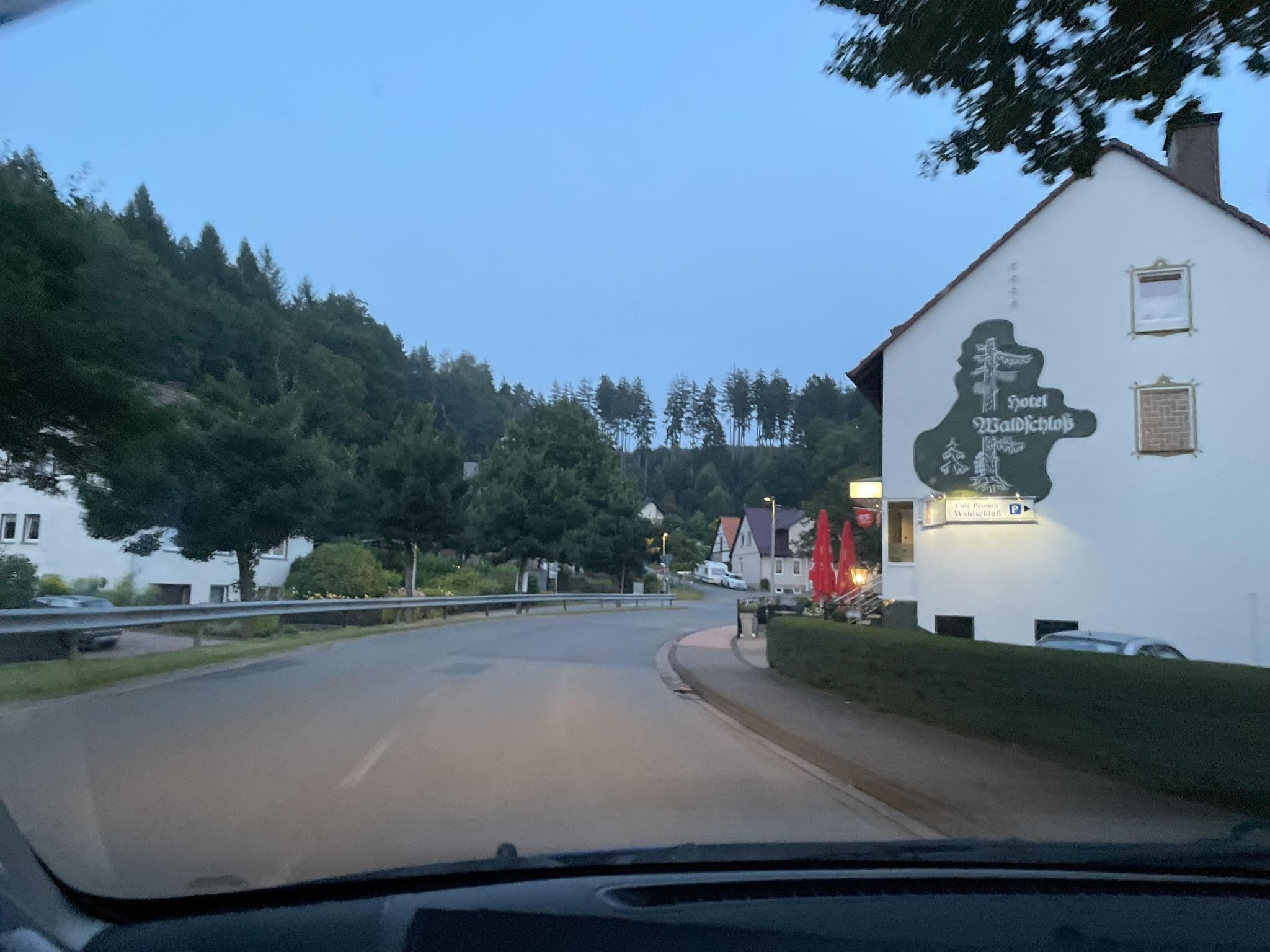 Street view near Düwel Fredi, Gisela Pension, Boffzen — © hotteliene (CC BY-SA · Mapillary)