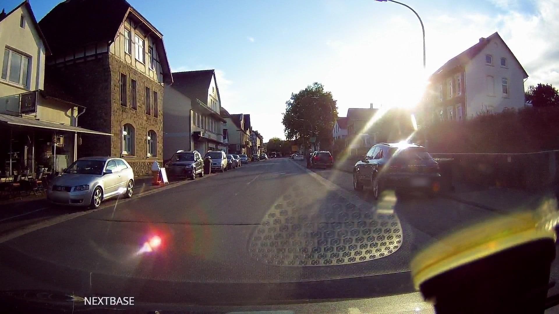 Street view near Lippischer Hof, Dörentrup — © derlipper (CC BY-SA · Mapillary)
