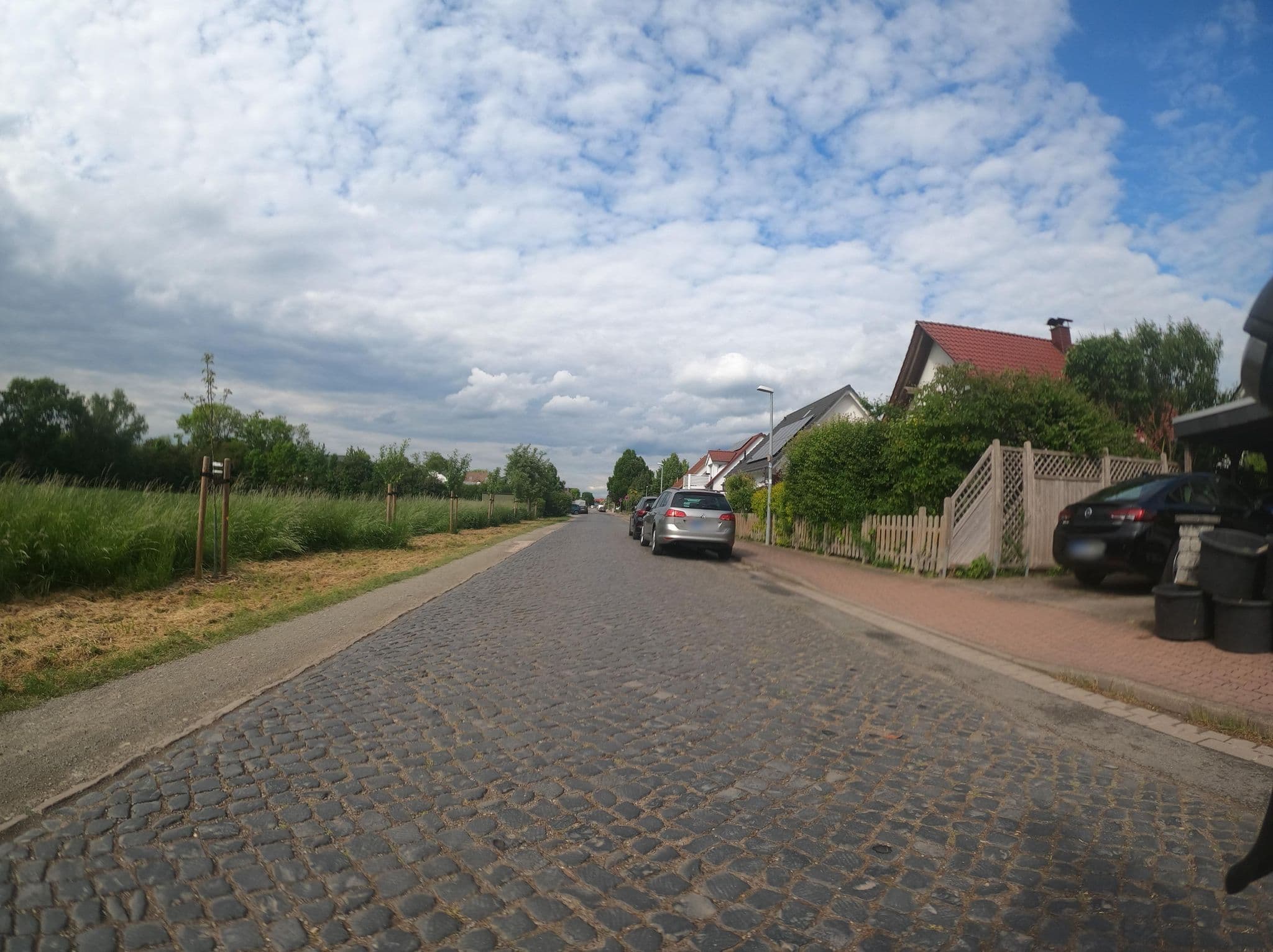 Street view near Mehr Meer - Ostseeurlaub im Reetdachhaus, Hameln — © Langfahrer (CC BY-SA · Mapillary)