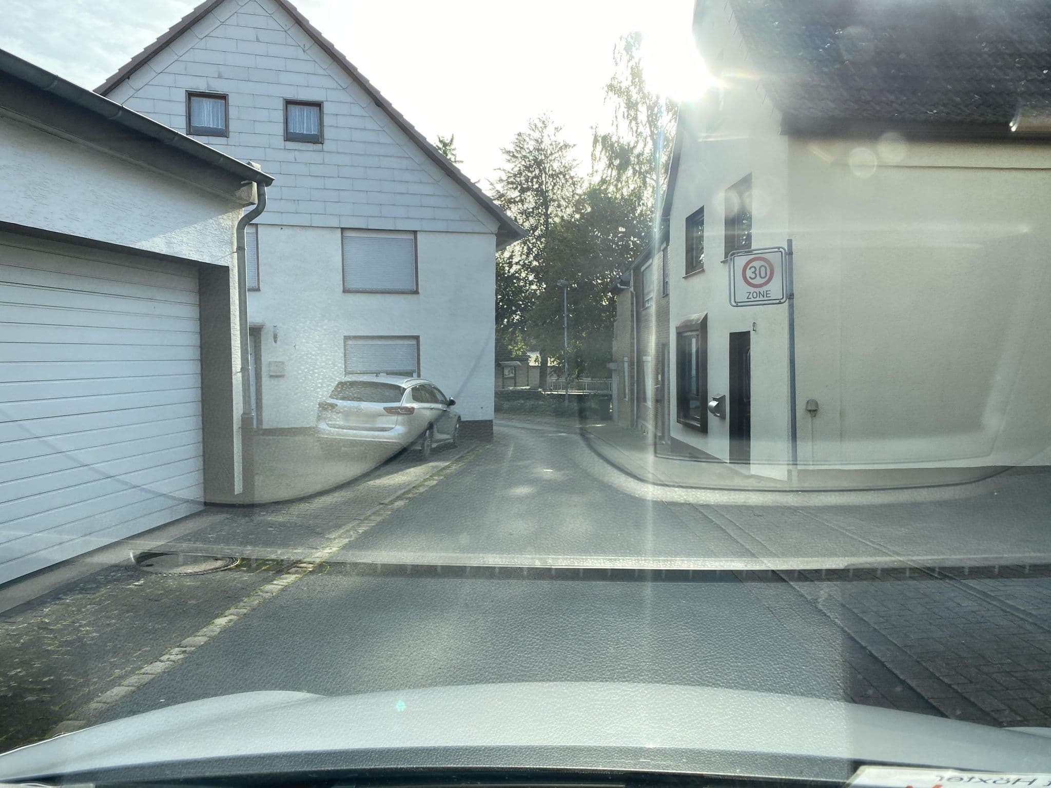 Street view near Pension Rosenkranz, Holzminden — © ImoEx (CC BY-SA · Mapillary)