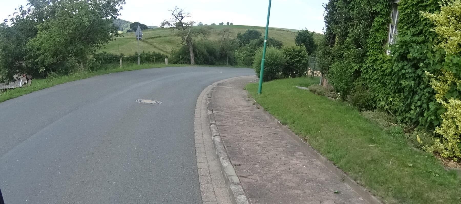 Street view near Anglerhof Ferienwohnungen, Polle — © klausx (CC BY-SA · Mapillary)