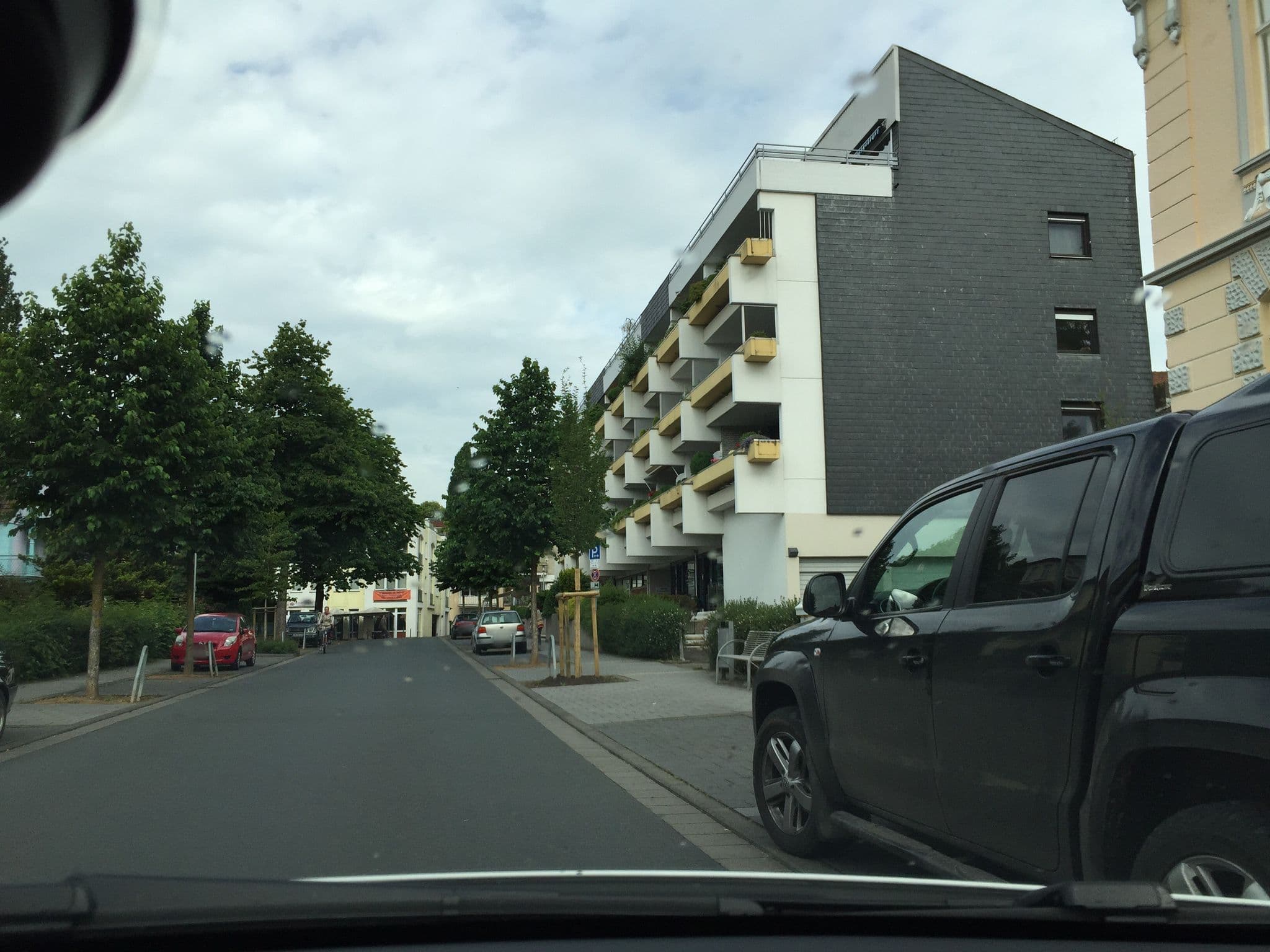 Street view near Haus Bathildis, Bad Pyrmont — © postgelb (CC BY-SA · Mapillary)