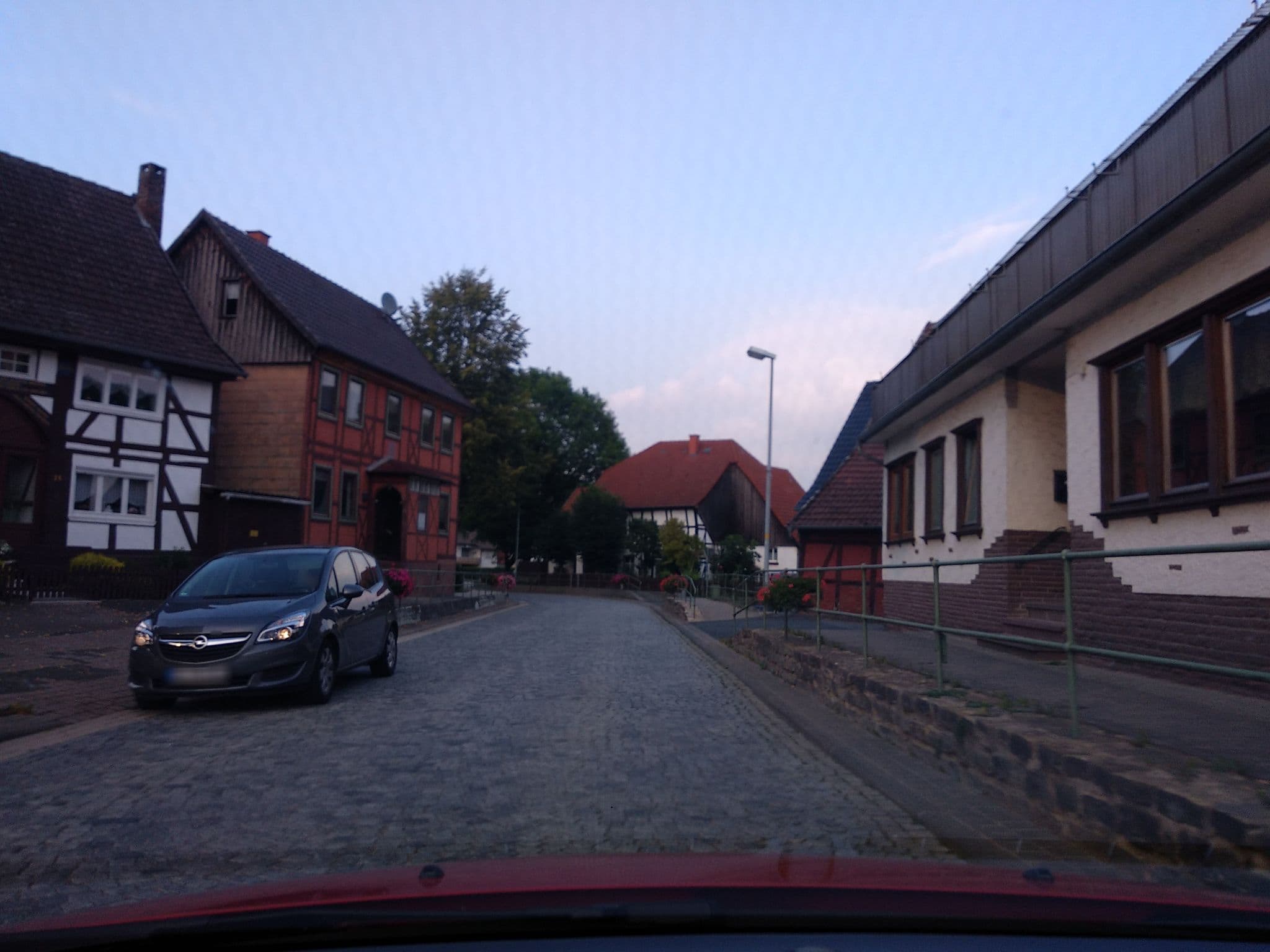 Street view near Willi Bremer, Brakel — © steinm (CC BY-SA · Mapillary)