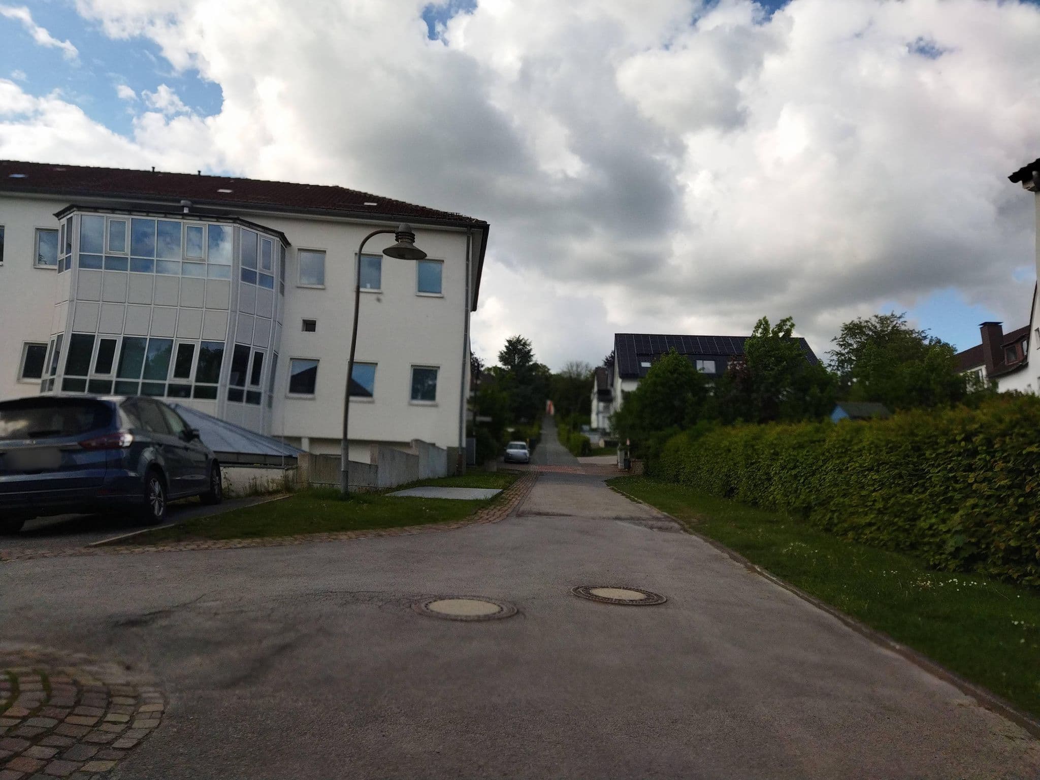 Street view near Haus Egeria Gästehaus, Bad Meinberg — © changchun1 (CC BY-SA · Mapillary)