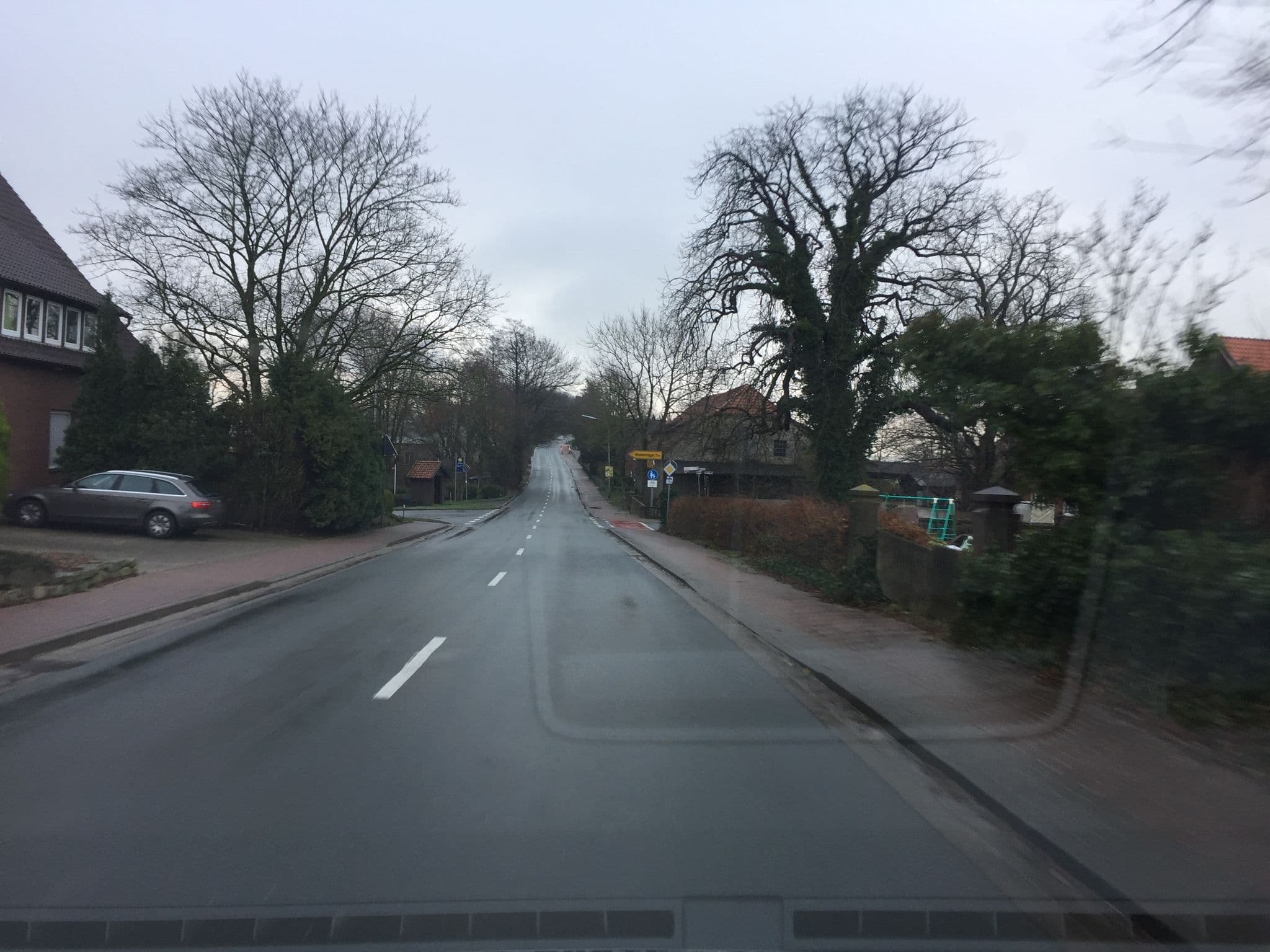Street view near Ferienwohnung Bettien, Wölpinghausen — © xanu (CC BY-SA · Mapillary)
