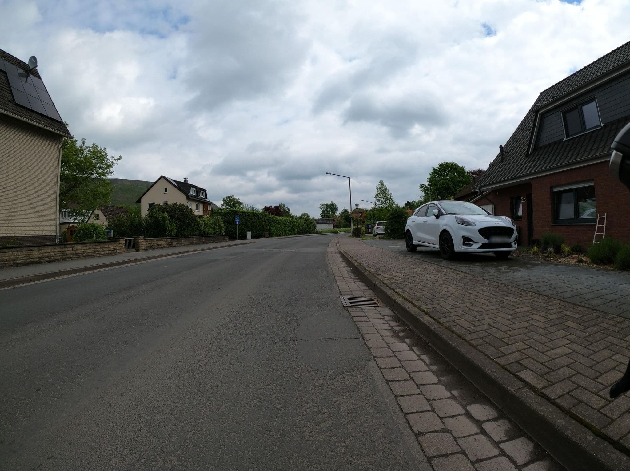 Street view near Hotel Sonnenwinkel, Hagenburg — © Langfahrer (CC BY-SA · Mapillary)
