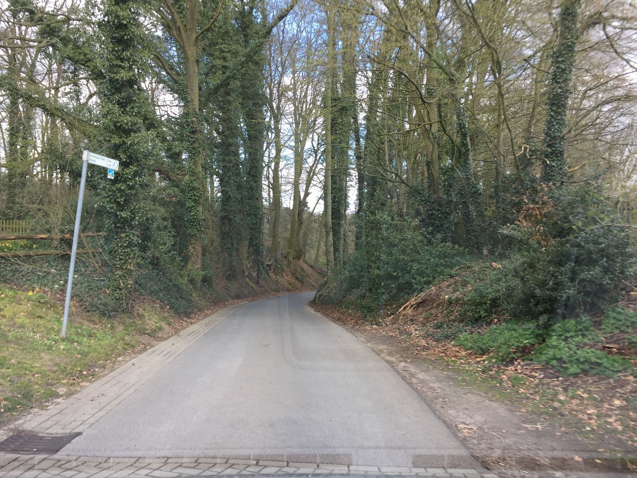 Street view near Haus Finkenschlag, Bruchhausen-Vilsen — © xanu (CC BY-SA · Mapillary)