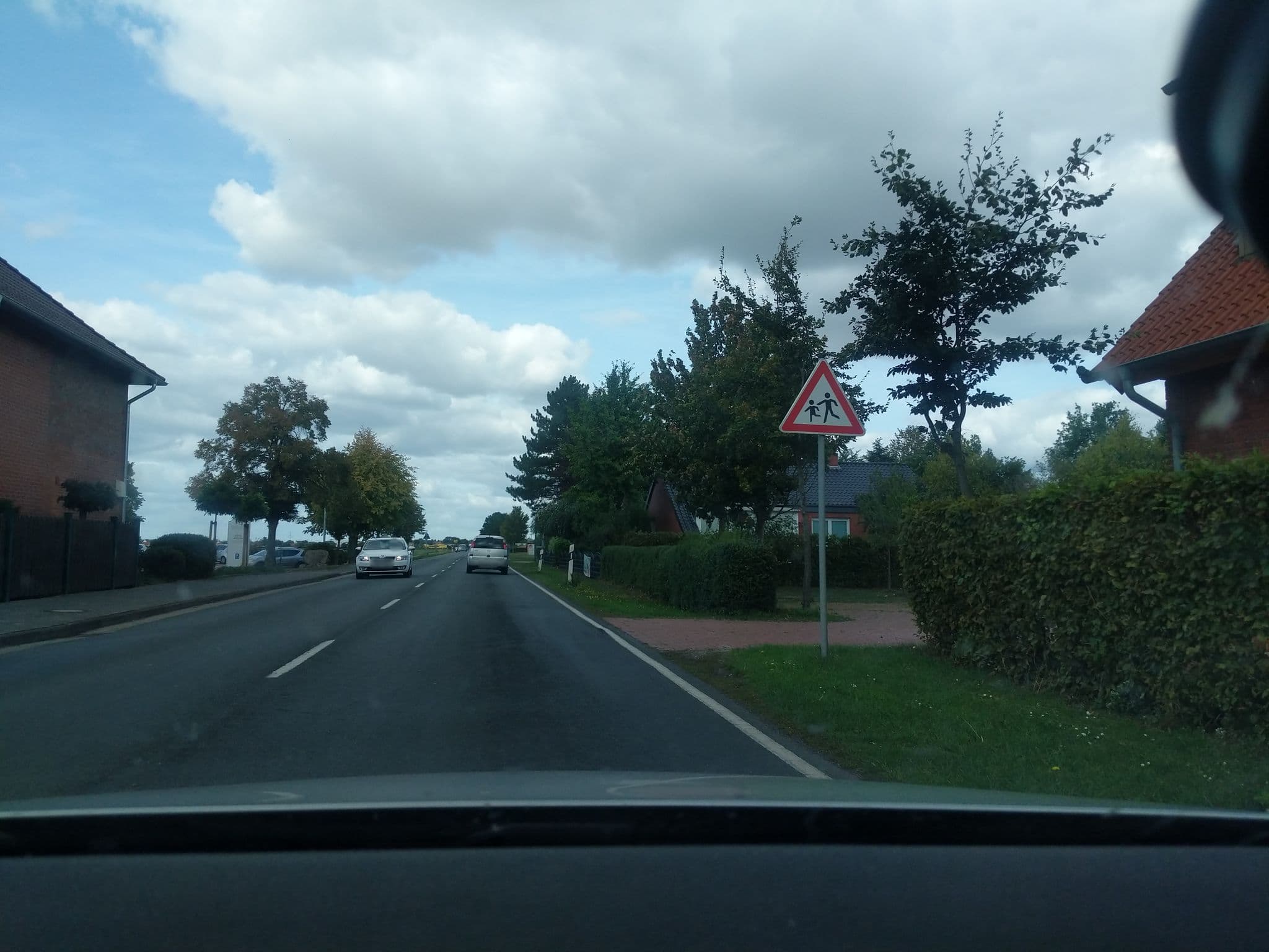 Street view near Thöles Land-gut-Hotel, Bücken — © nesshof (CC BY-SA · Mapillary)