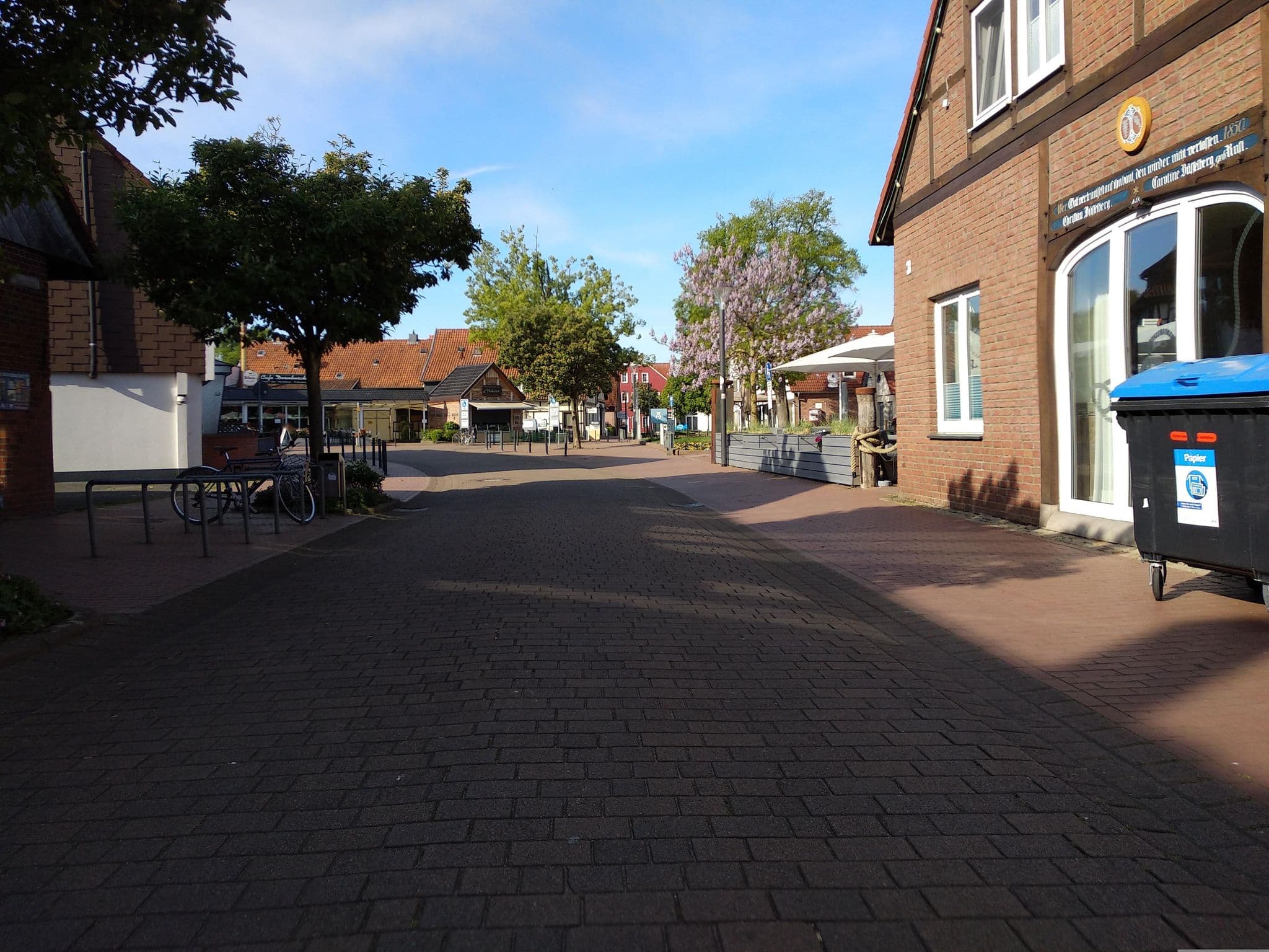 Street view near Lürßen Ferienappartments, Hagenburg — © steinm (CC BY-SA · Mapillary)