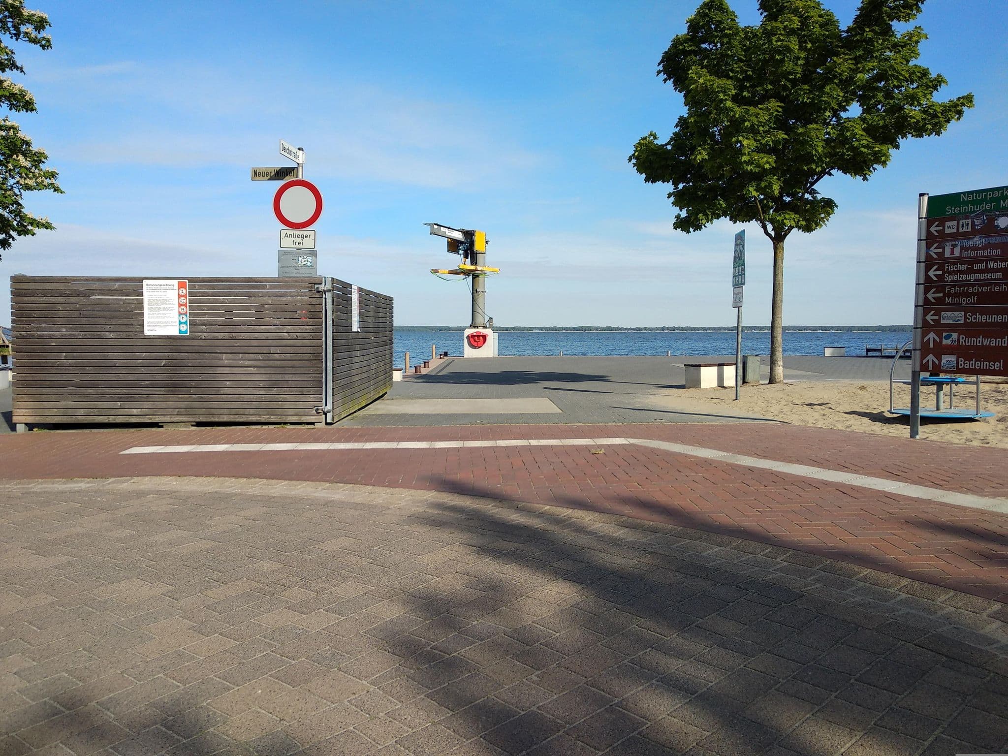 Street view near Ferienwohnungen Anni und Friedhelm Kappe, Hagenburg — © steinm (CC BY-SA · Mapillary)