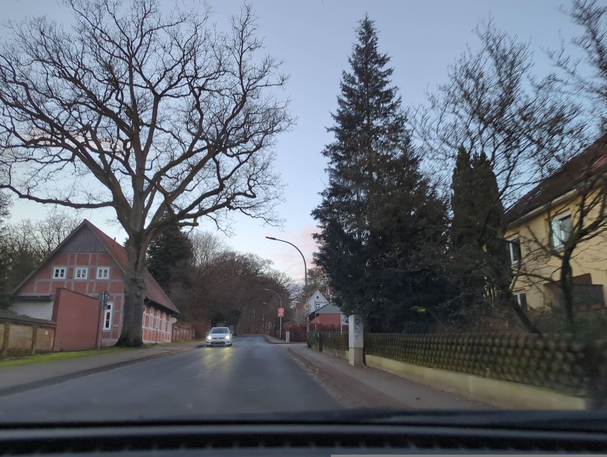 Street view near Landhaus Walsrode Inh. Lieselotte Wolff Hotel - Garni, Walsrode — © hotteliene (CC BY-SA · Mapillary)