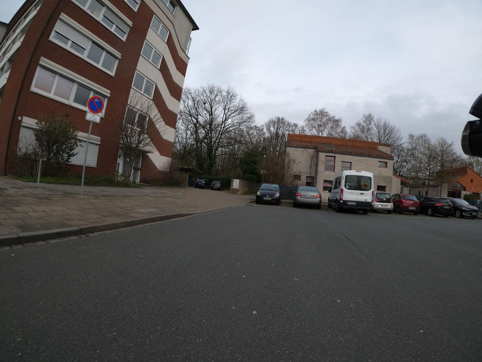 Street view near Seniorenzentrum Wilhelm-Maxen-Haus, Auf der Horst — © Langfahrer (CC BY-SA · Mapillary)