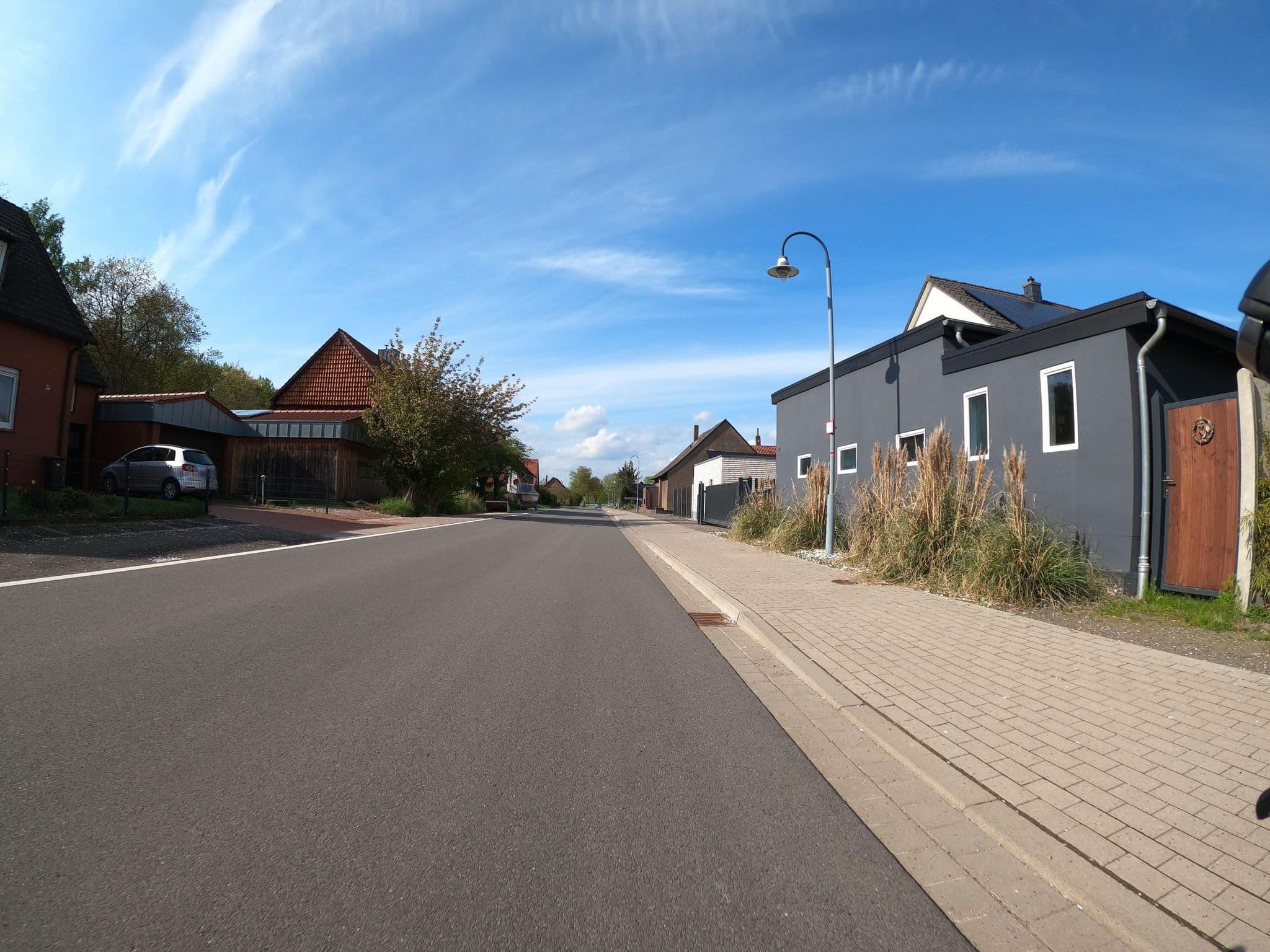 Street view near Kapellenhöhe Landsitz am Steinhuder Meer Gaststätte und Hotel, Wölpinghausen — © Langfahrer (CC BY-SA · Mapillary)
