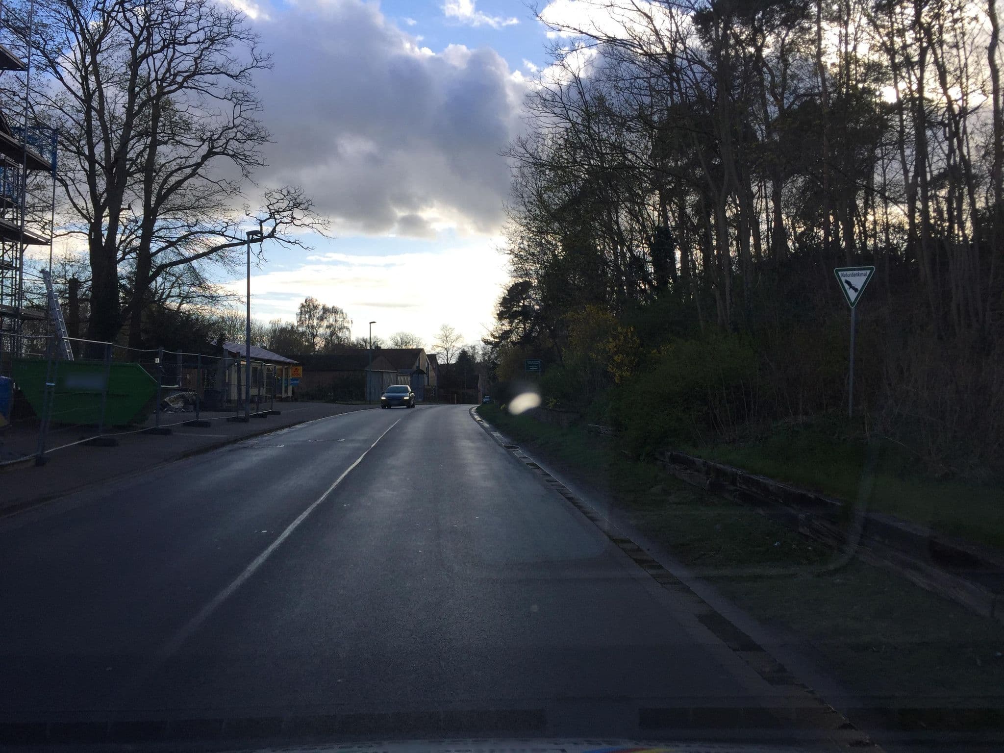 Street view near Gasthaus Thiele, Wunstorf — © xanu (CC BY-SA · Mapillary)