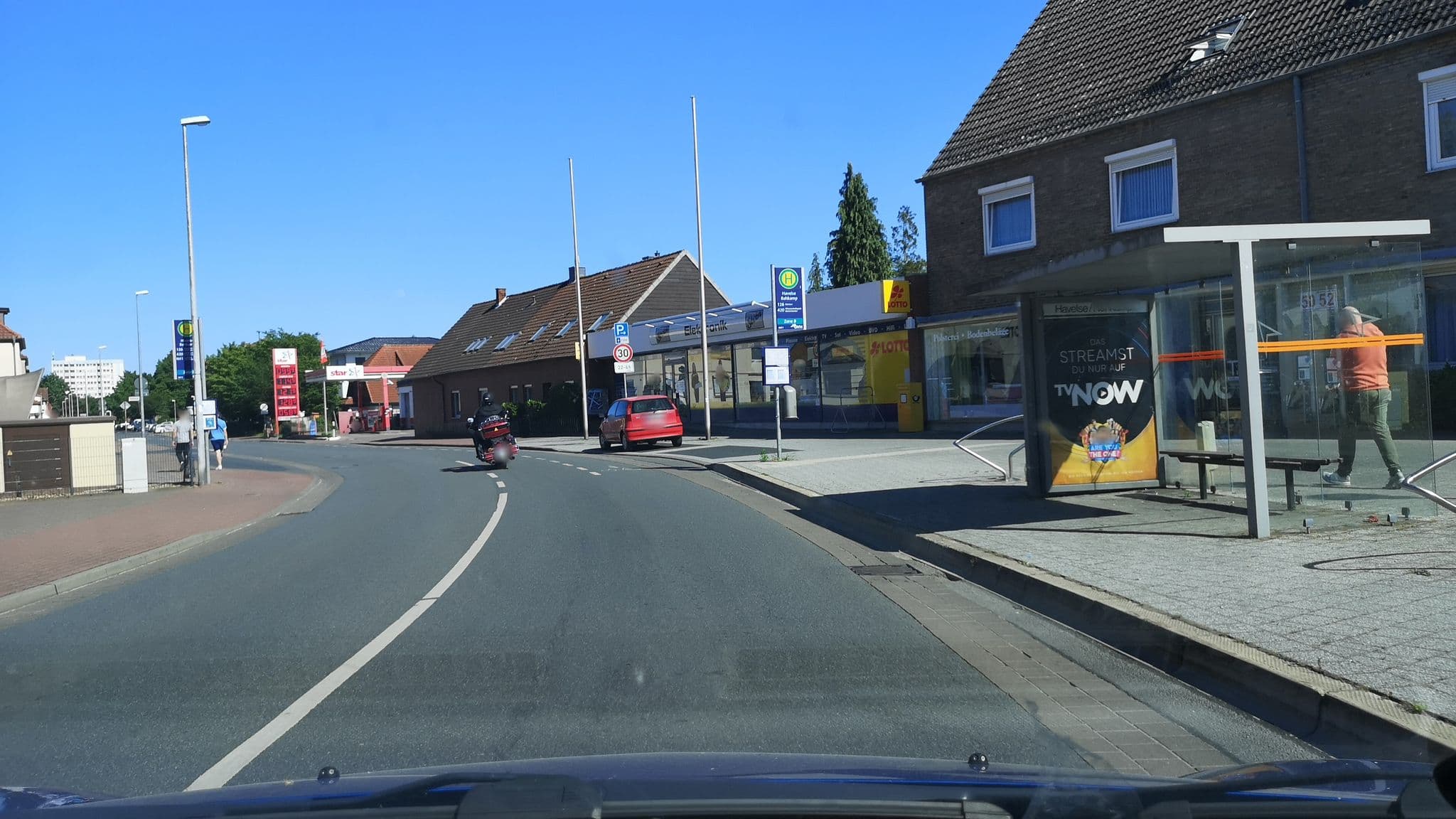 Street view near Wirtshaus Wildhäger im Havelser Hof, Marienwerder — © cageythree (CC BY-SA · Mapillary)