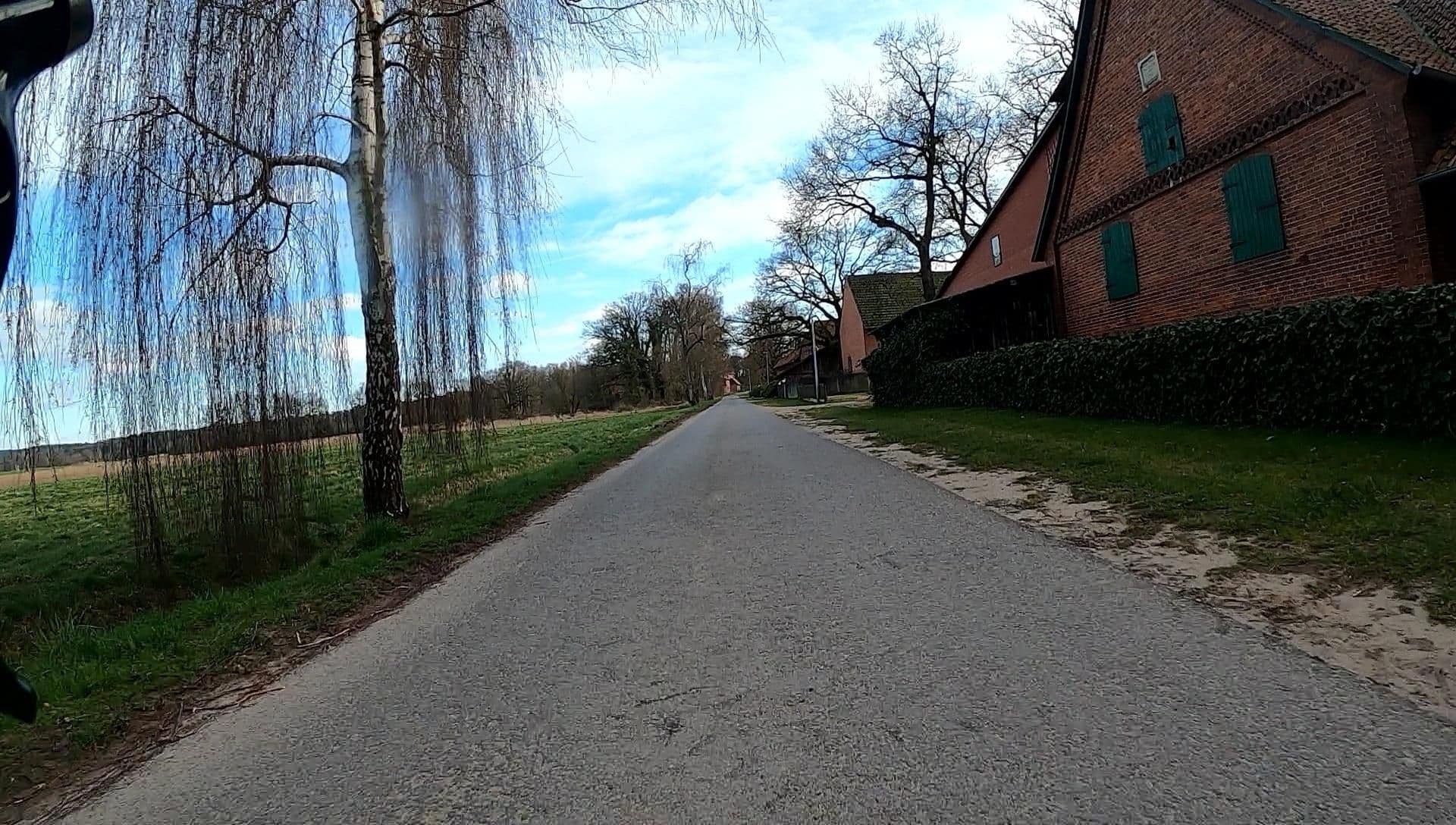 Street view near Gästehof Henneicke, Lindwedel — © Langfahrer (CC BY-SA · Mapillary)