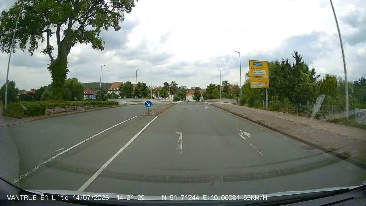 Street view near rücking, Northeim — © Hightower- (CC BY-SA · Mapillary)