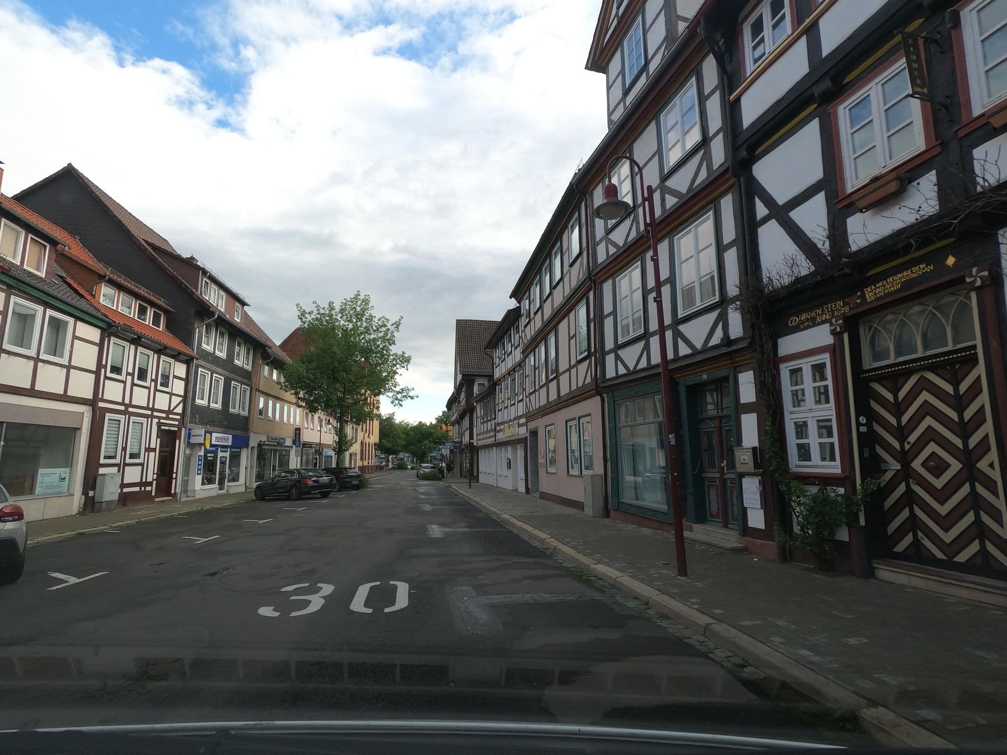 Street view near Haus Harmen Steinbarg, Einbeck — © Langfahrer (CC BY-SA · Mapillary)