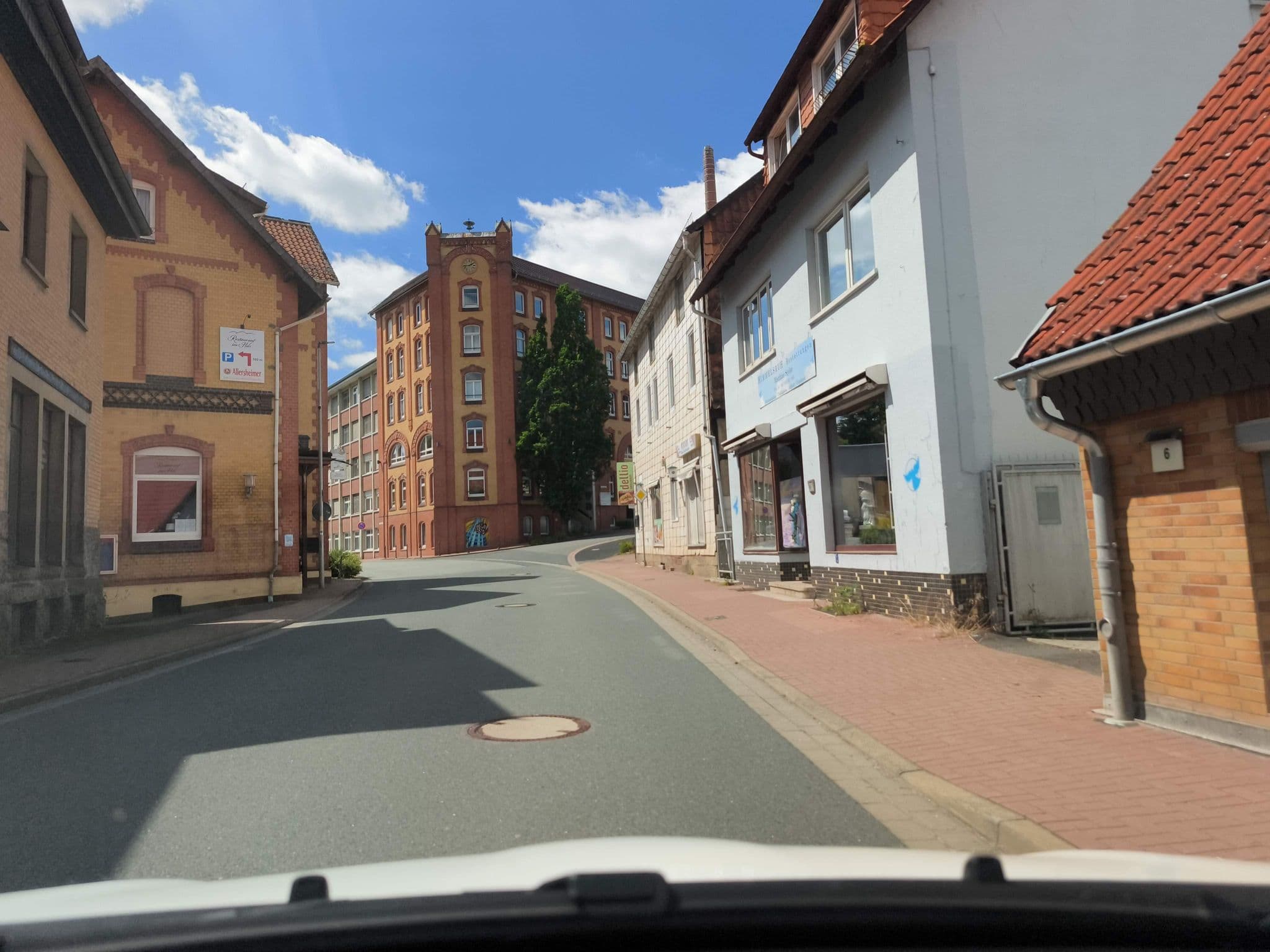Street view near Gasthaus Bauer und Gasthaus Bauer Inh. Karoline Eckardt, Delligsen — © hotteliene (CC BY-SA · Mapillary)