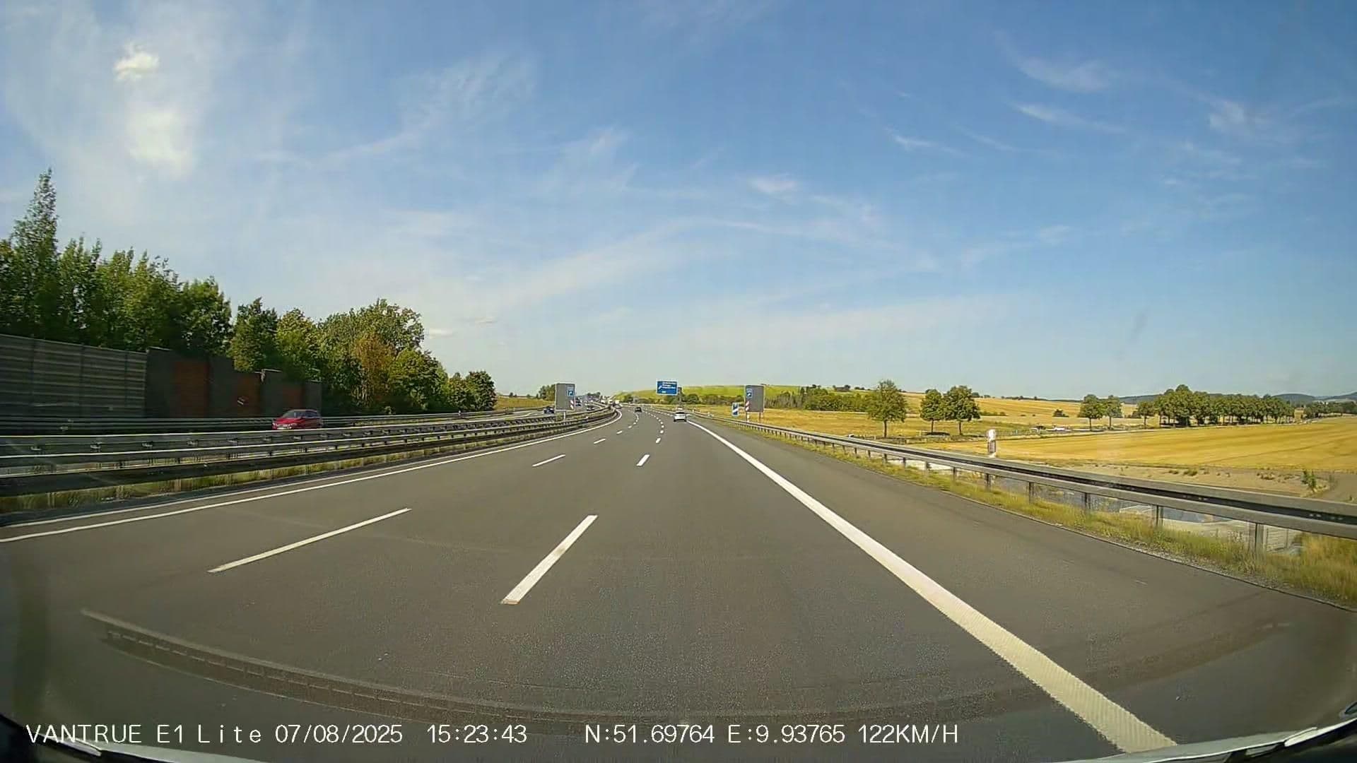 Street view near Pension Fraatz, Hillerse — © Hightower- (CC BY-SA · Mapillary)
