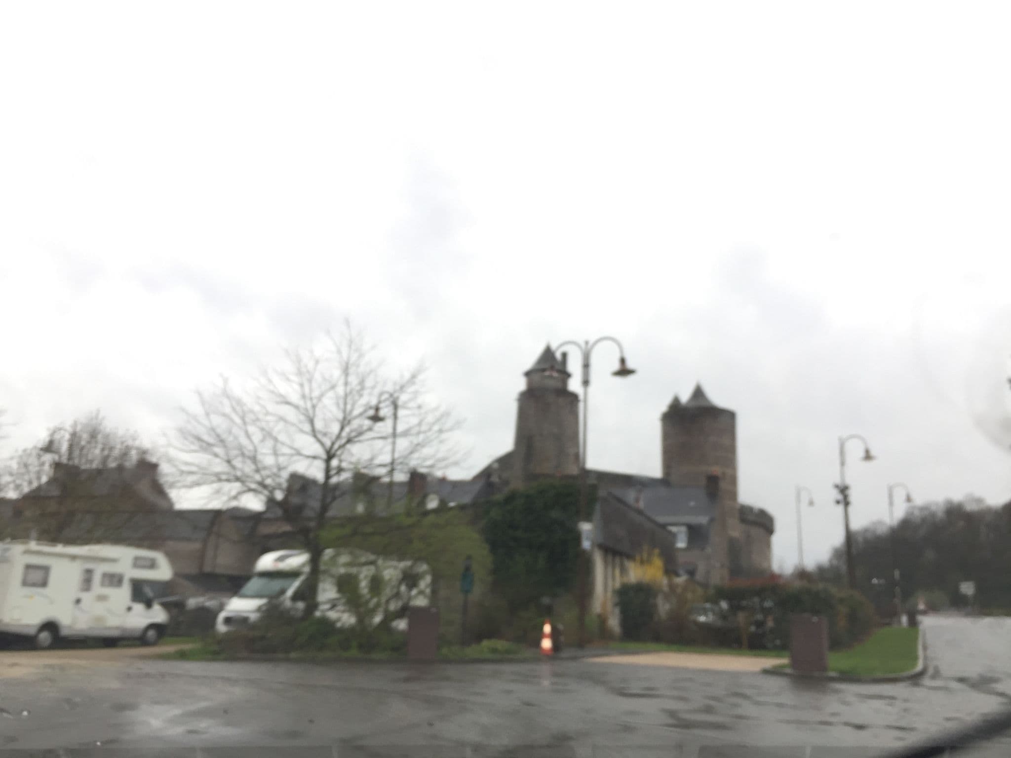 Street view near Parking de la Carrière - Fougères, Fougères — © ptmap (CC BY-SA · Mapillary)