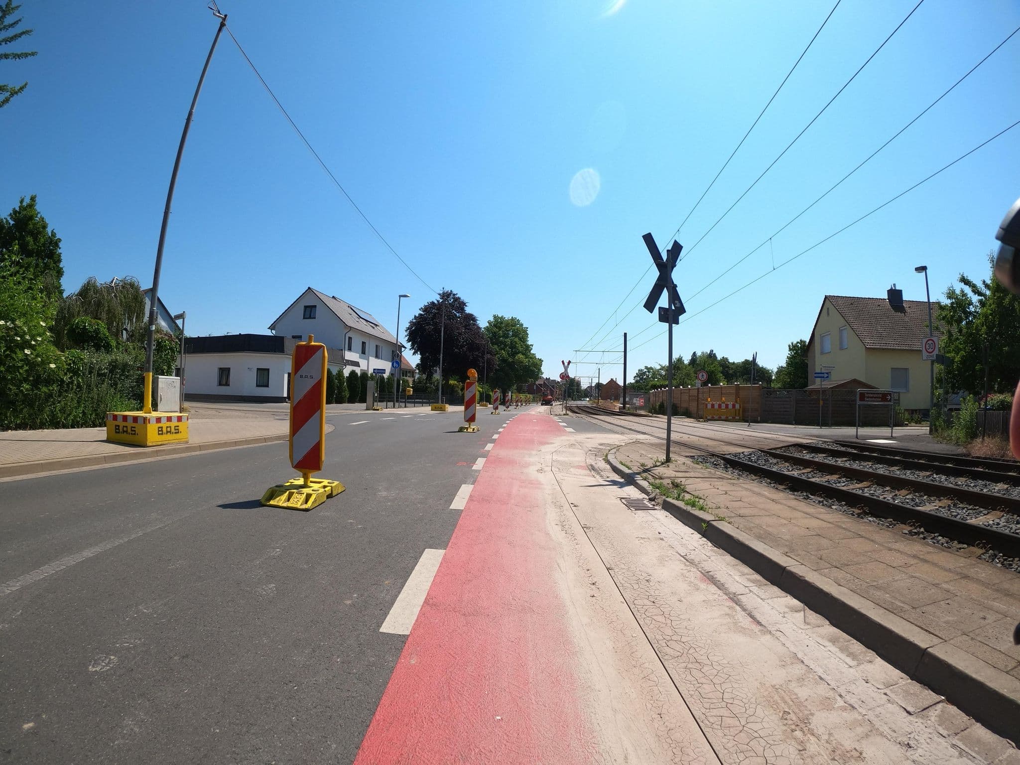 Street view near Hotel 64, Laatzen — © Langfahrer (CC BY-SA · Mapillary)