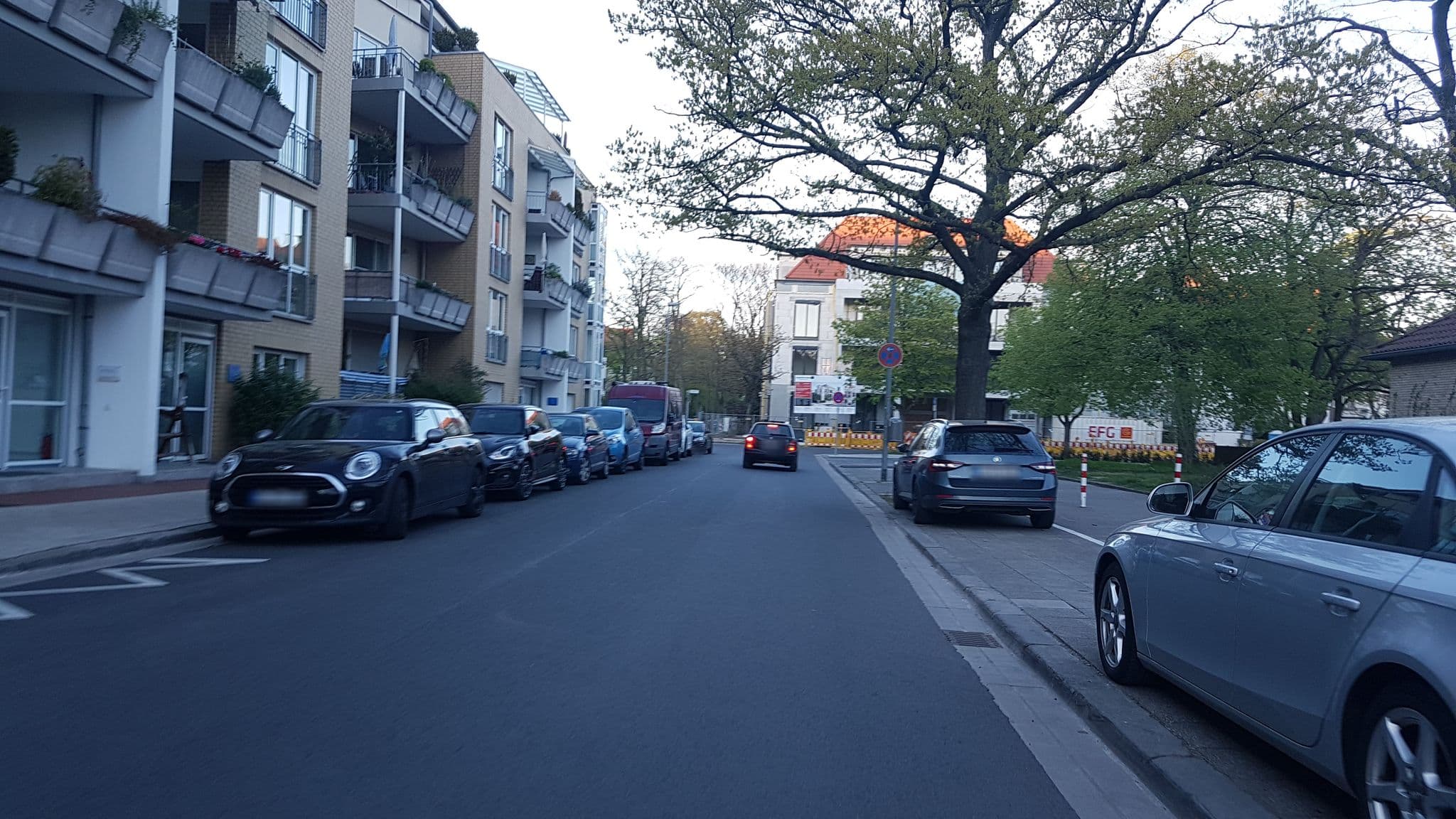Street view near Hilton Hotel Hannover, Zoo — © snowdiver (CC BY-SA · Mapillary)