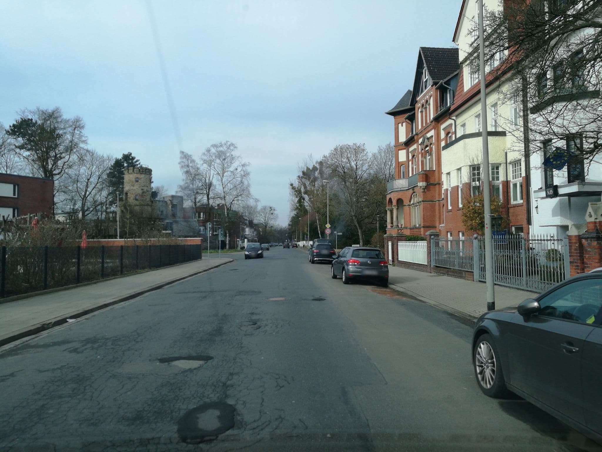 Street view near Dipl.-Kfm. Ernst Lagershausen, Nordstadt — © dorianvasco (CC BY-SA · Mapillary)