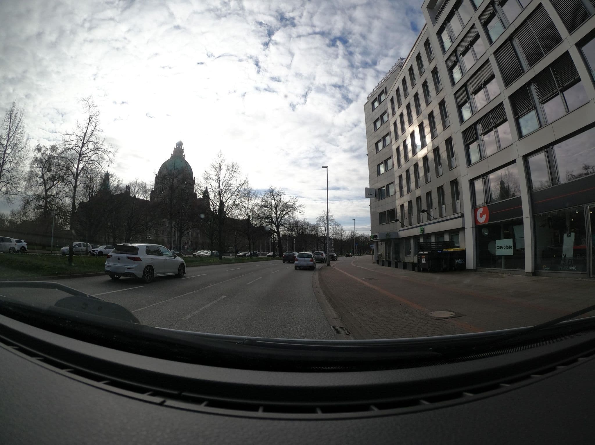Street view near Lühmanns Hotel am Rathaus, Hannover — © Langfahrer (CC BY-SA · Mapillary)