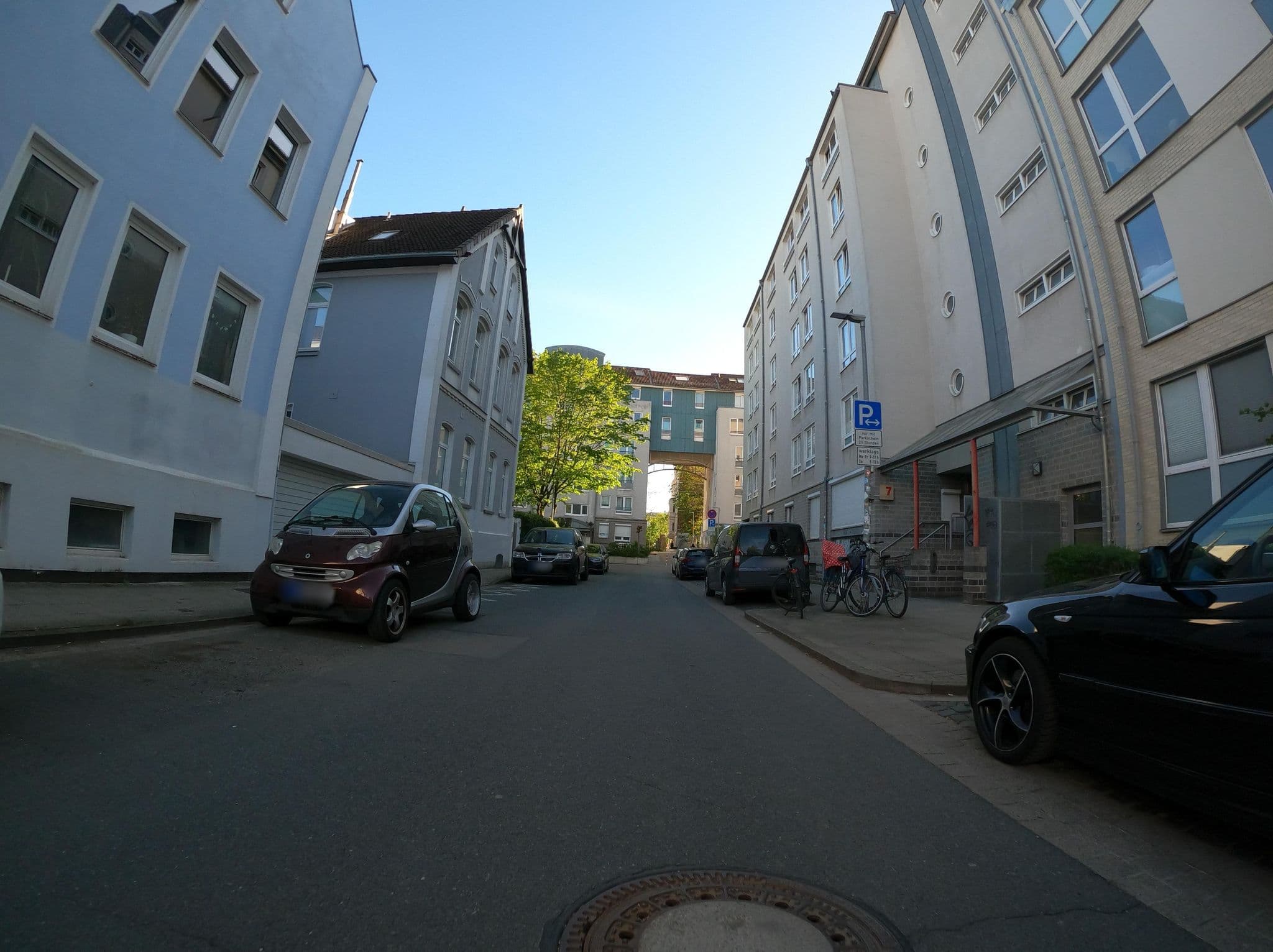 Street view near Appartmenthaus der Sparkassenakademie, Calenberger Neustadt — © Langfahrer (CC BY-SA · Mapillary)