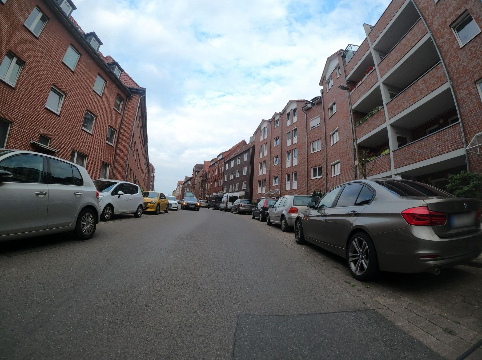 Street view near Ferienwohnung Jelena, Laatzen — © Langfahrer (CC BY-SA · Mapillary)