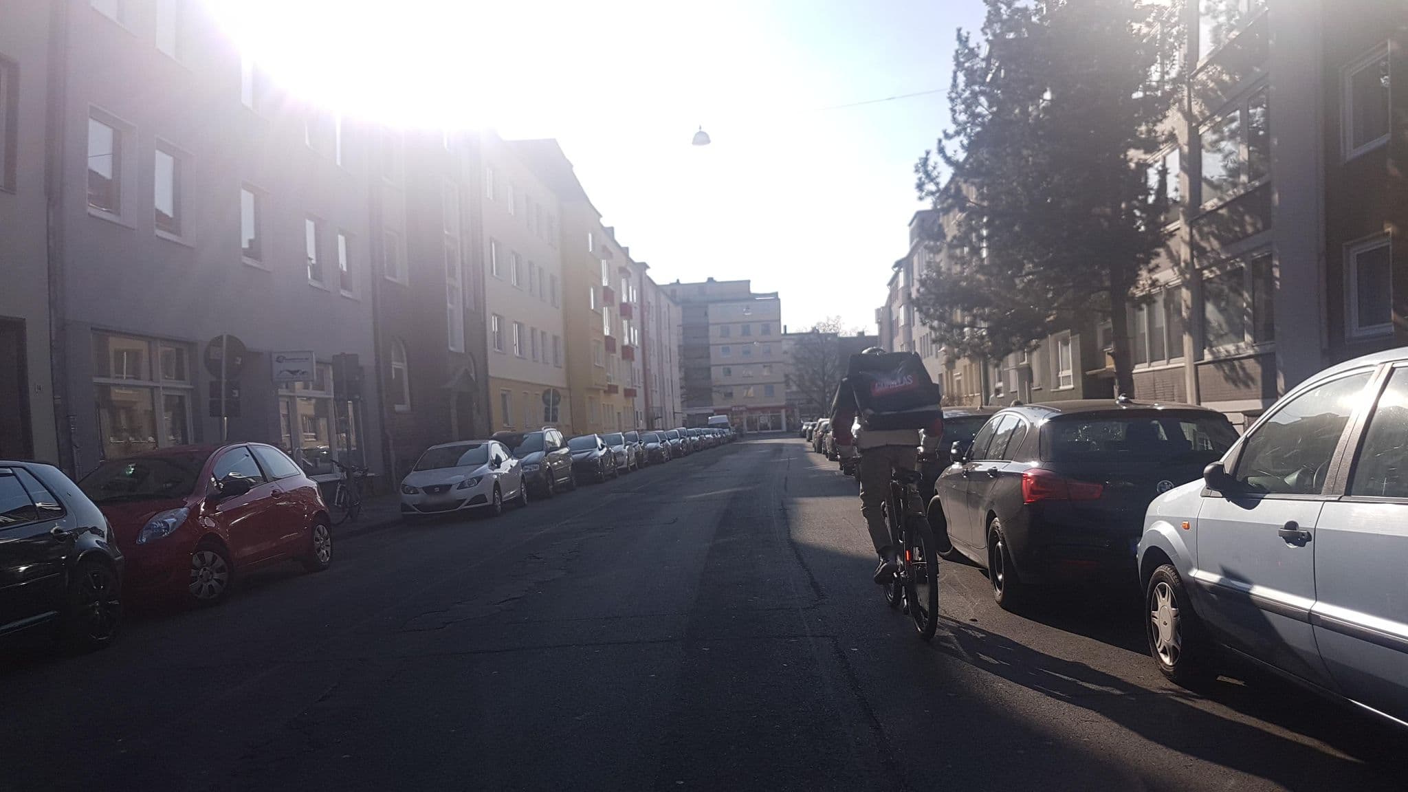Street view near Private Room in City Sarstedt - Bed and Breakfast, Südstadt — © snowdiver (CC BY-SA · Mapillary)