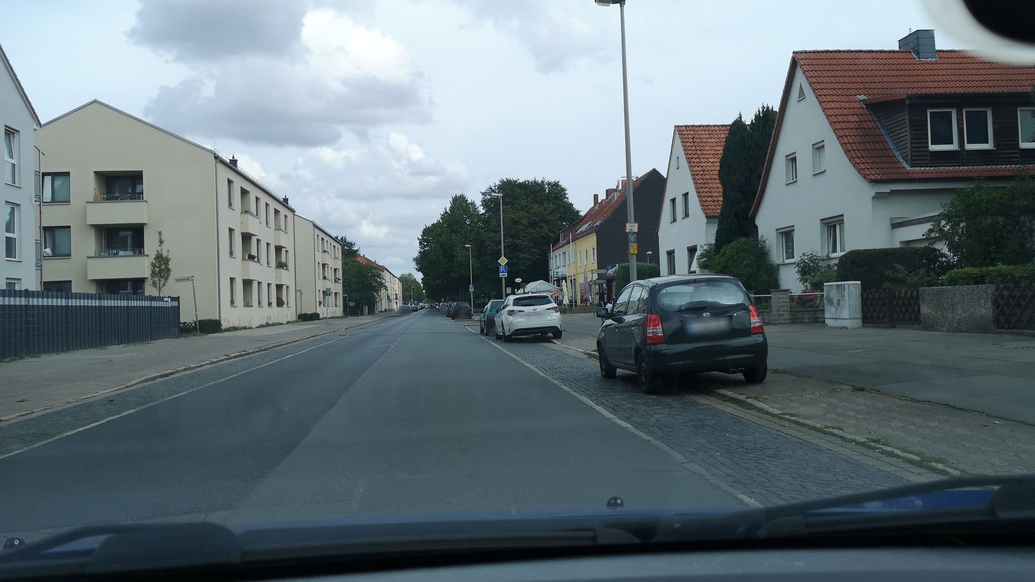 Street view near Merve Comfort Aparts, Wülfel — © cageythree (CC BY-SA · Mapillary)