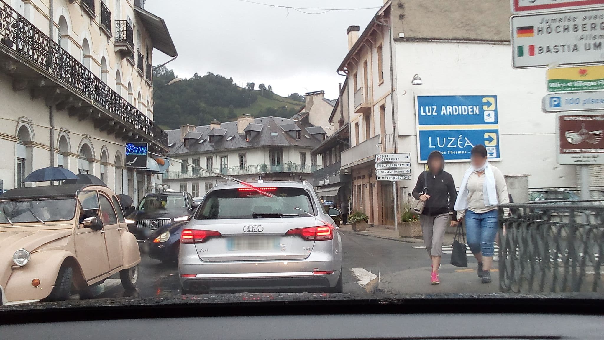 Street view near Hôtel Tourmalet - Pyrénées, Luz-Saint-Sauveur — © atabaraud (CC BY-SA · Mapillary)