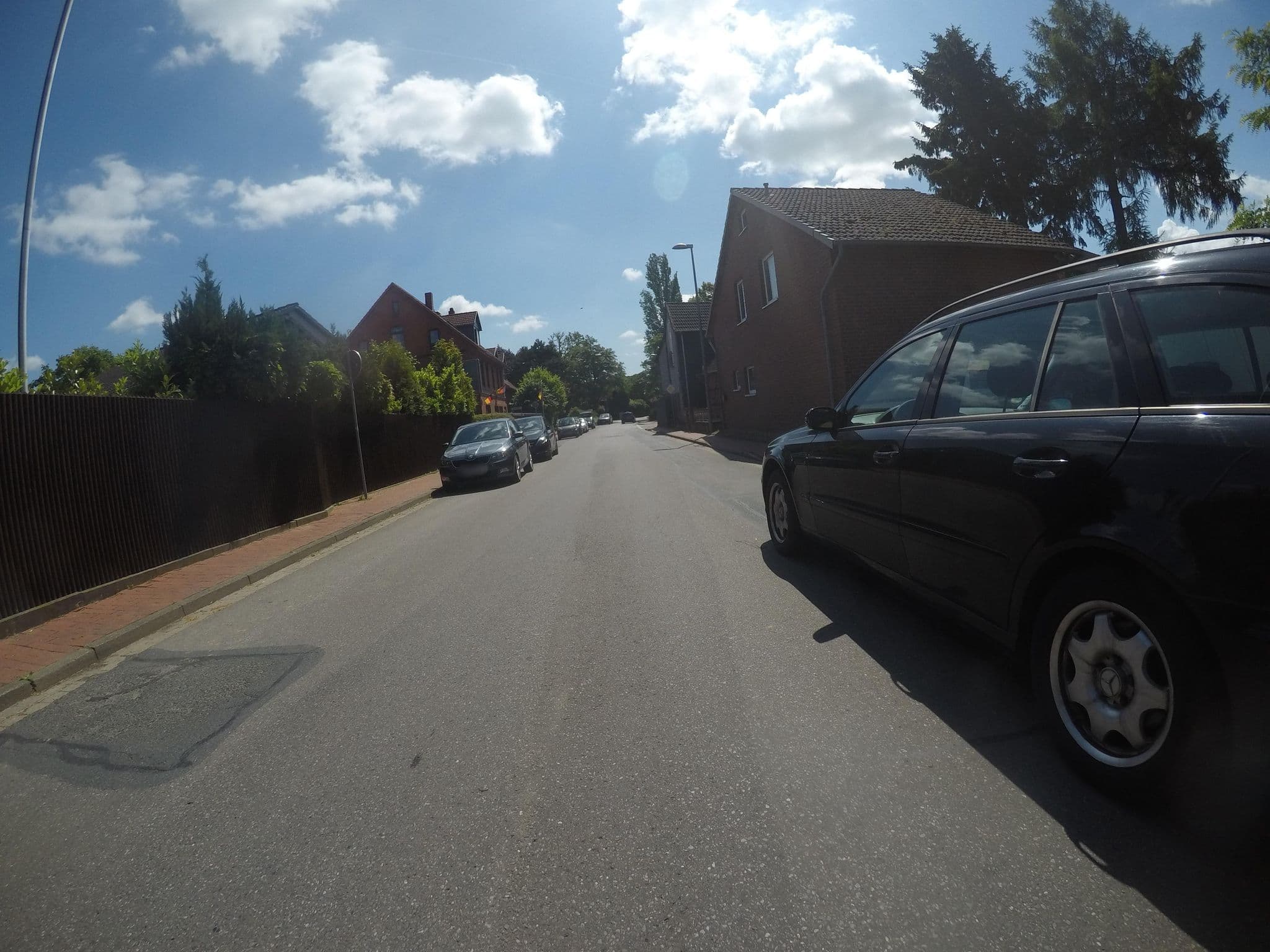 Street view near Messezimmer-Laatzen, Agentur Peter Ostrowski, Pattensen — © mfa (CC BY-SA · Mapillary)
