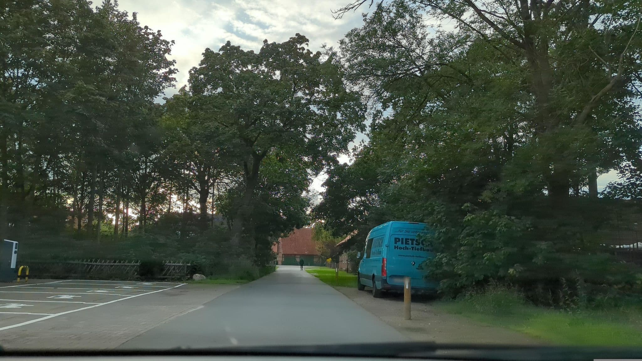 Street view near Hotel Balland\u00b4s Haupthaus, Lindwedel — © hotteliene (CC BY-SA · Mapillary)
