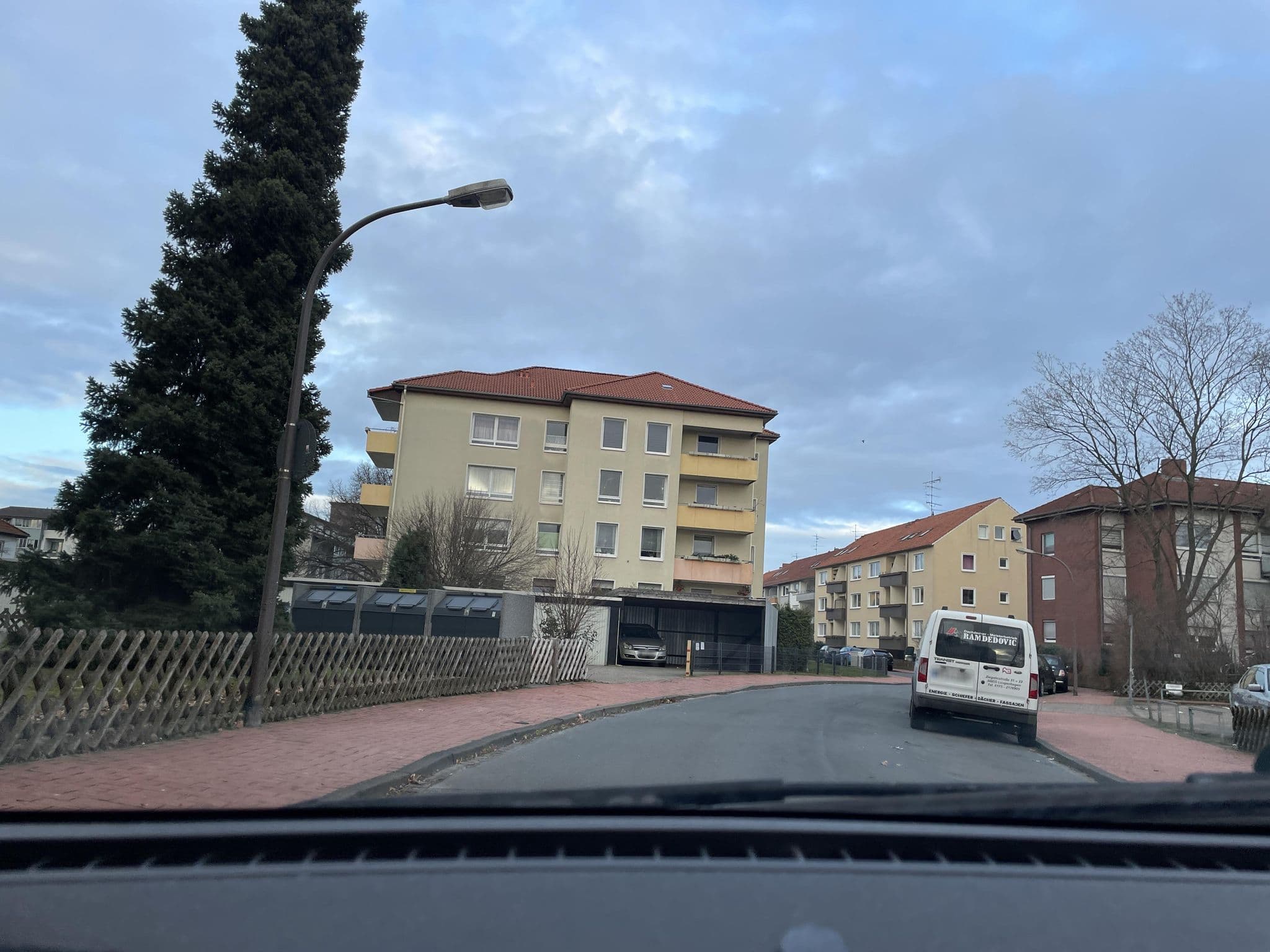 Street view near Apartment Weitblick Hannover, Langenhagen — © hotteliene (CC BY-SA · Mapillary)