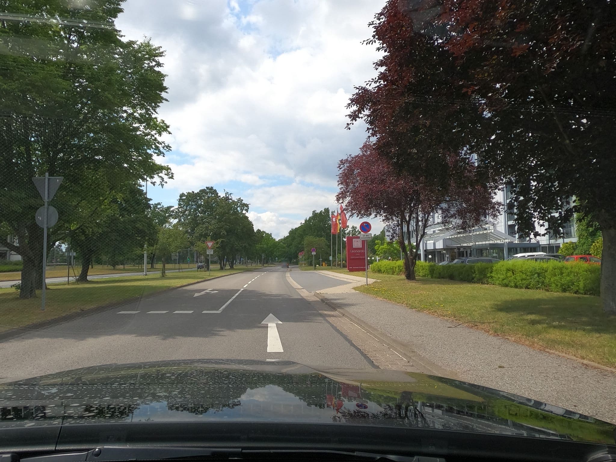 Street view near Holiday Inn, Langenhagen — © skjall (CC BY-SA · Mapillary)
