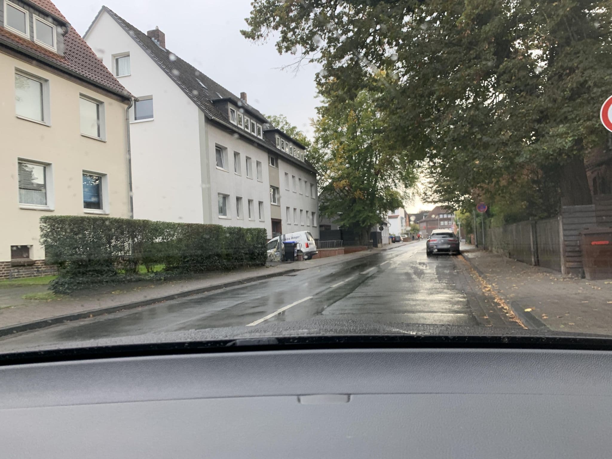 Street view near Hotel Gollhaus, Anderten — © HalLi (CC BY-SA · Mapillary)