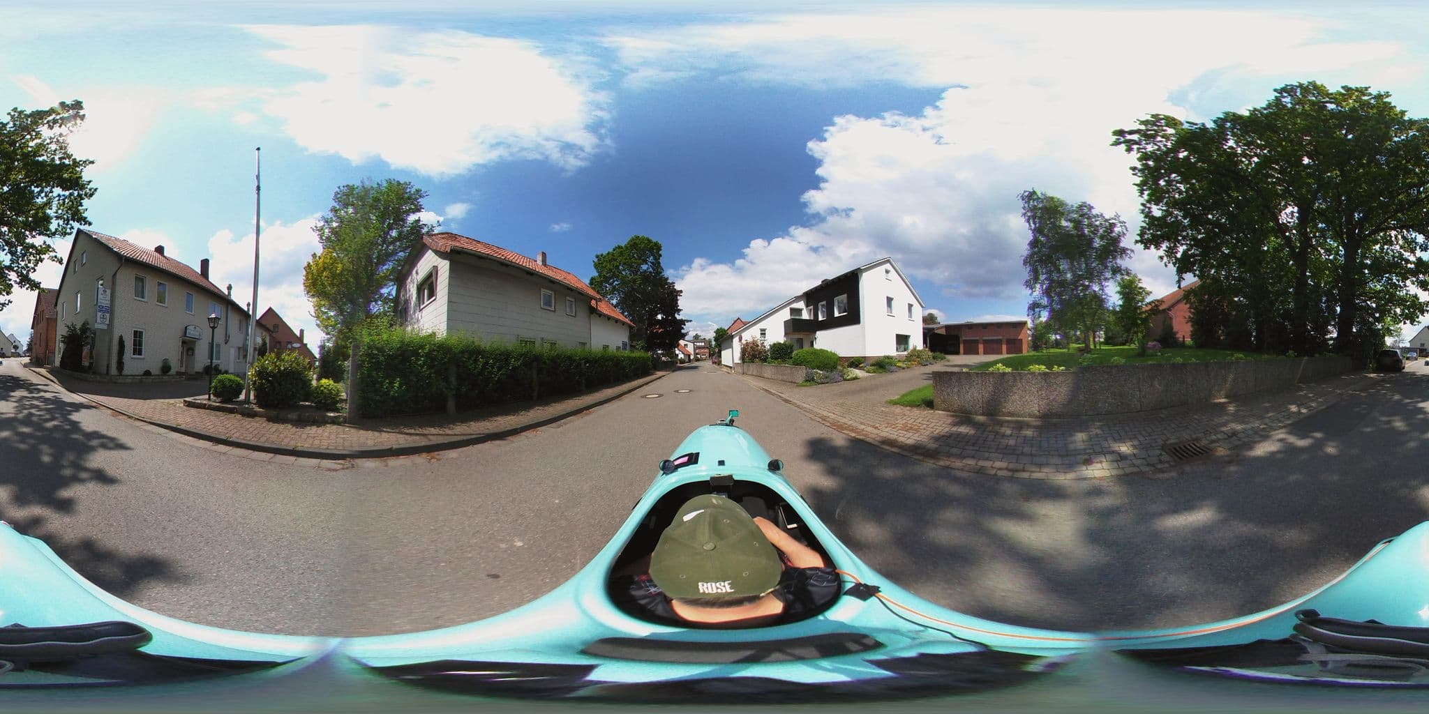 Street view near Hotel Hennies Inh. Ebrahim Tarabkhah Marjani Hotel, Sehnde — © peewee32 (CC BY-SA · Mapillary)