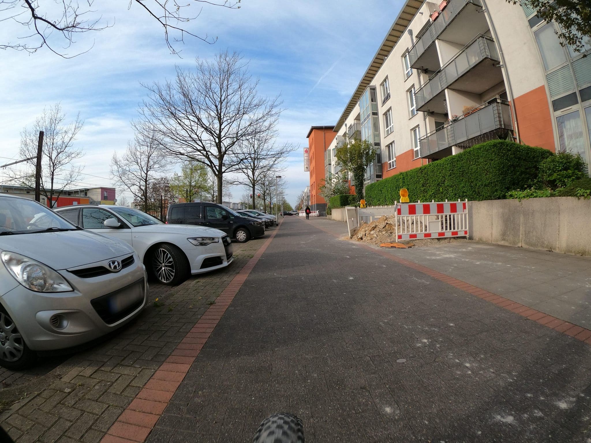 Street view near Rentenberater Fridtjof Ilse, Bemerode — © Langfahrer (CC BY-SA · Mapillary)
