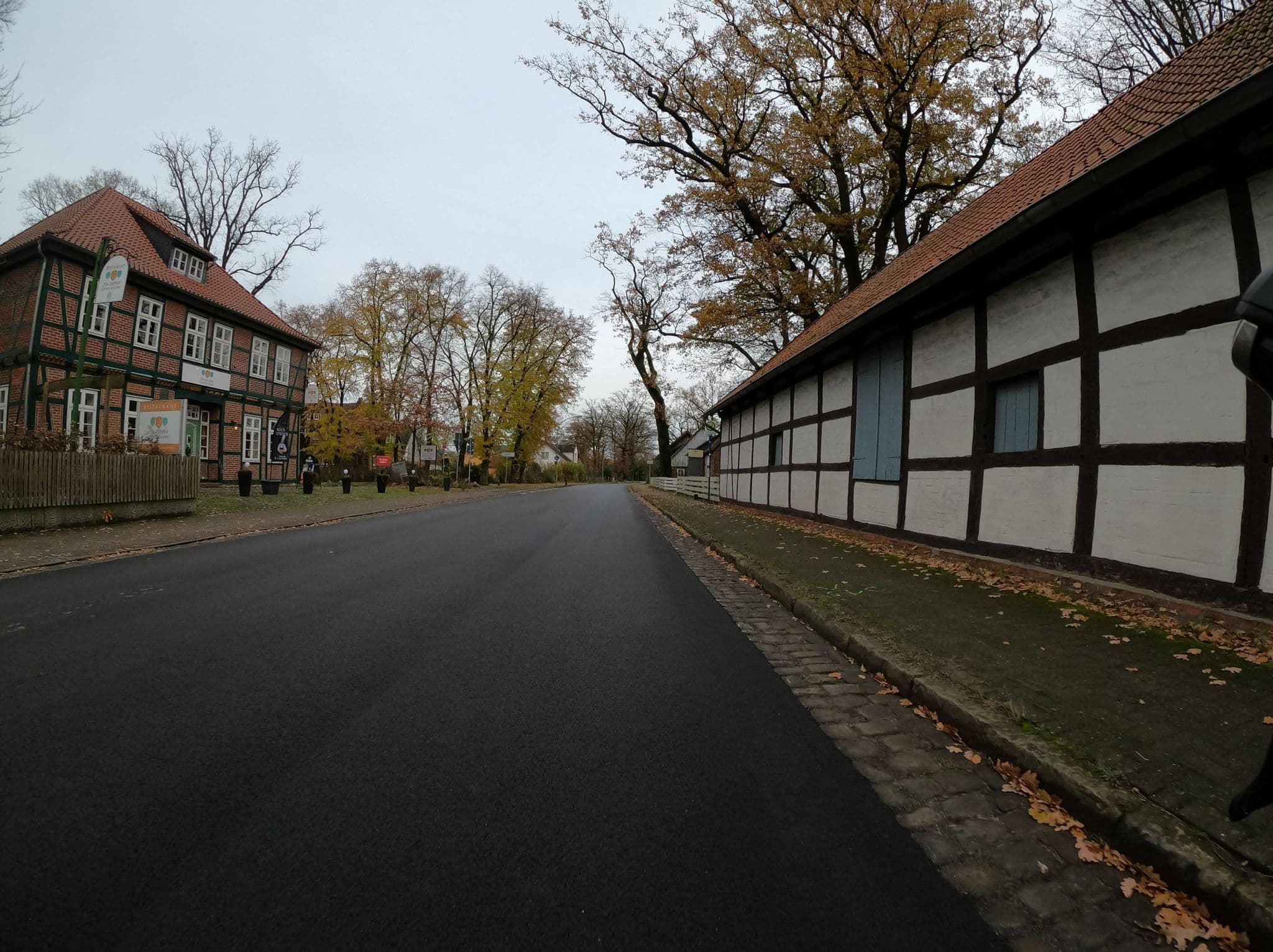 Street view near Gasthaus Bergmann, Wienhausen — © Langfahrer (CC BY-SA · Mapillary)